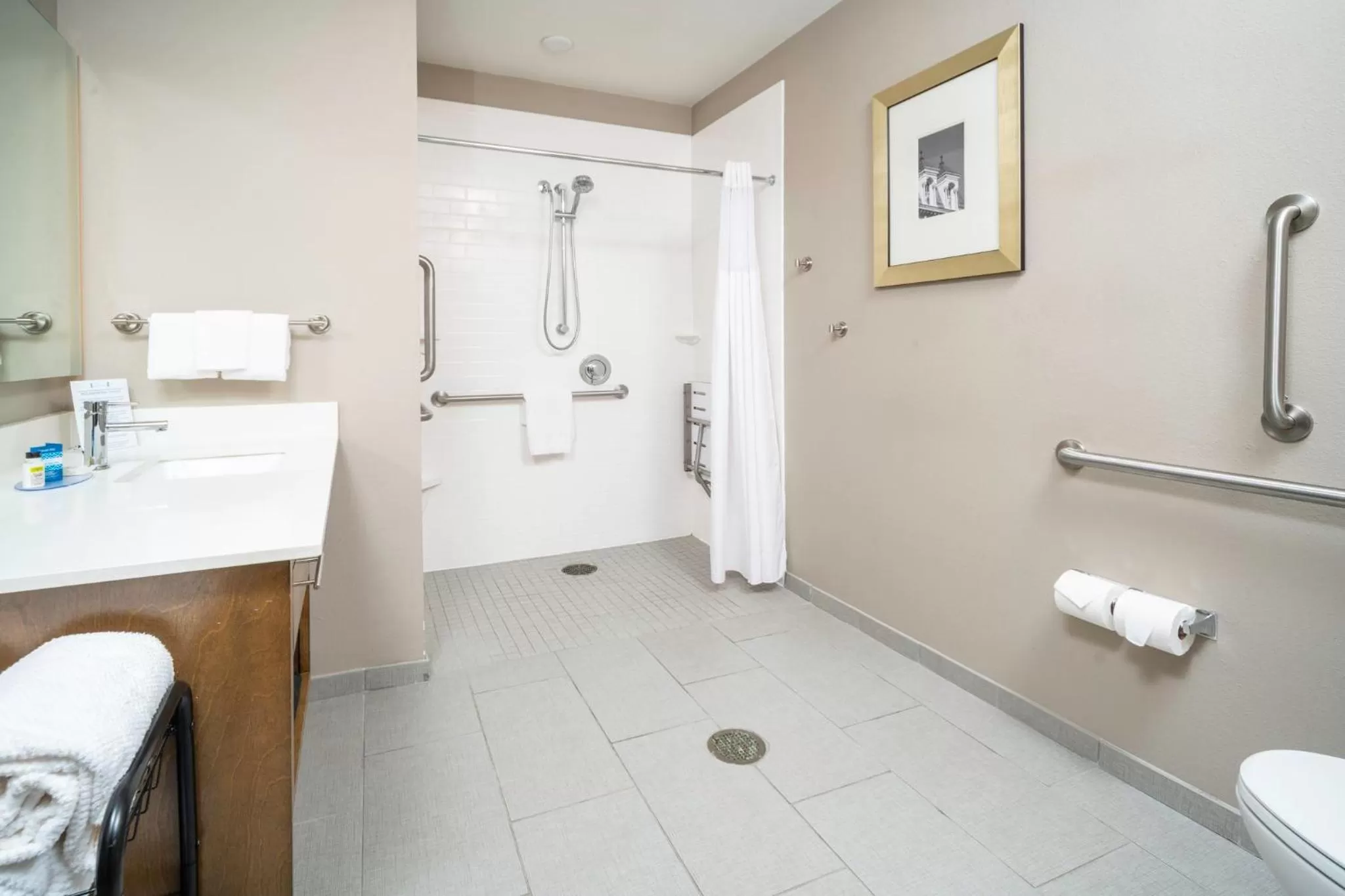 Photo of the whole room in Staybridge Suites - Summerville by IHG