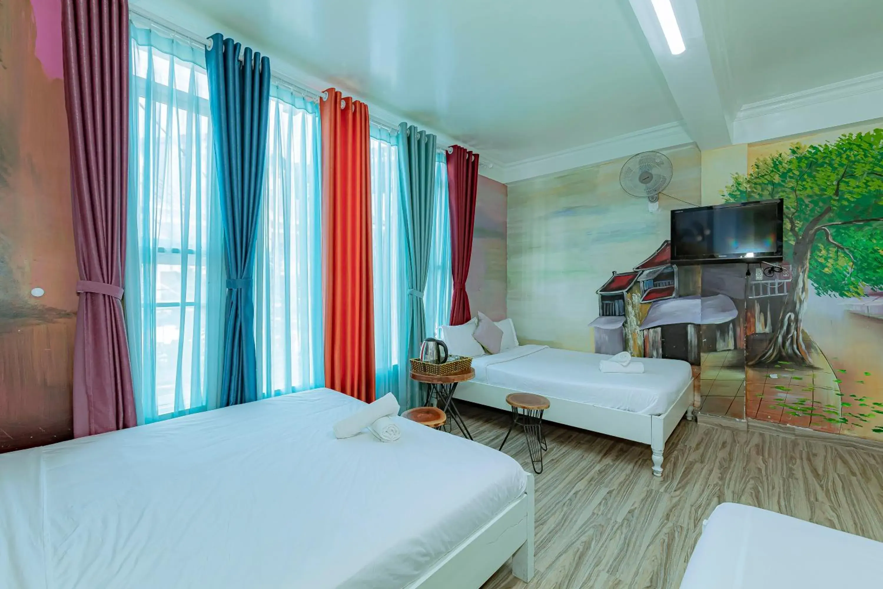 Ken's Backpackers Hotel