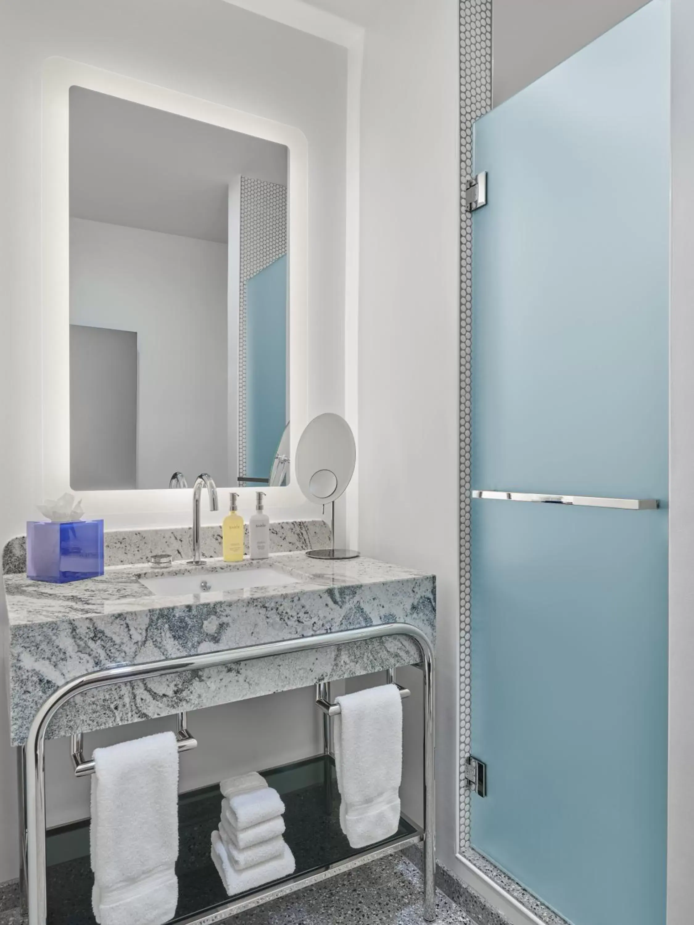 Deluxe One Bedroom Mountain Suite in Aspen Meadows Resort Deluxe One Bedroom Mountain Suite in Aspen Meadows Resort