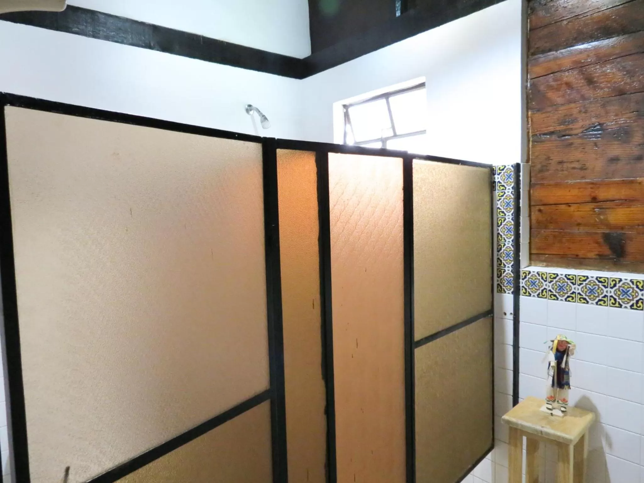 Bathroom in Cabañas Yunuén by Rotamundos