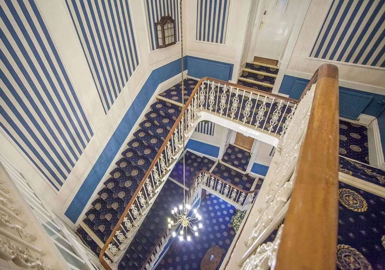 Facade/entrance in The Royal Hotel