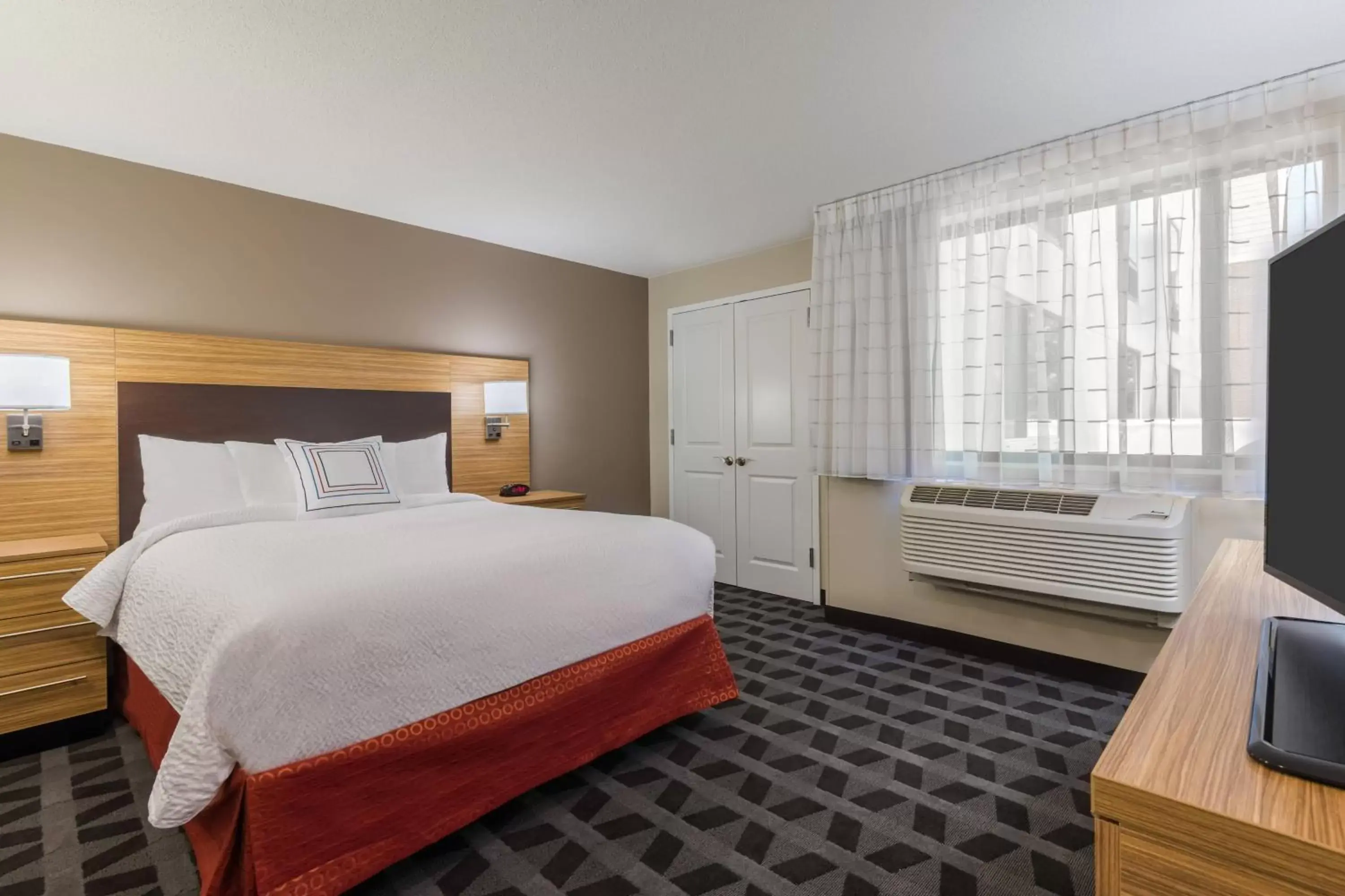 Bedroom, Bed in TownePlace Suites by Marriott Latham Albany Airport