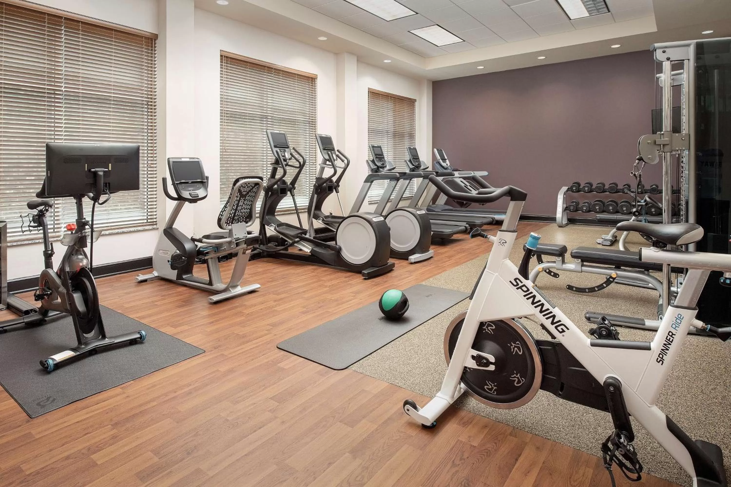 Fitness centre/facilities in Embassy Suites by Hilton Birmingham Hoover