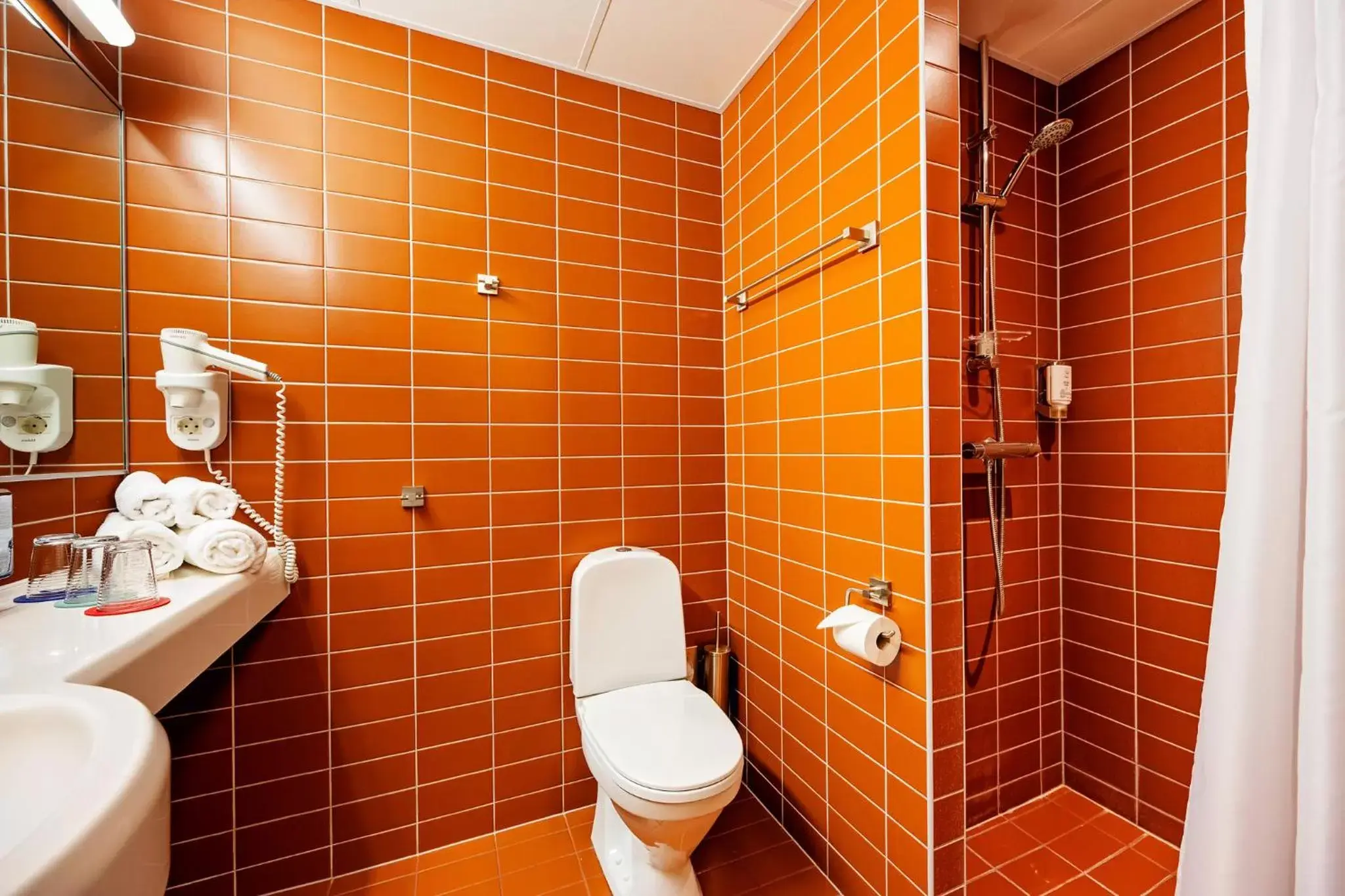 Bathroom in Dorpat Hotel