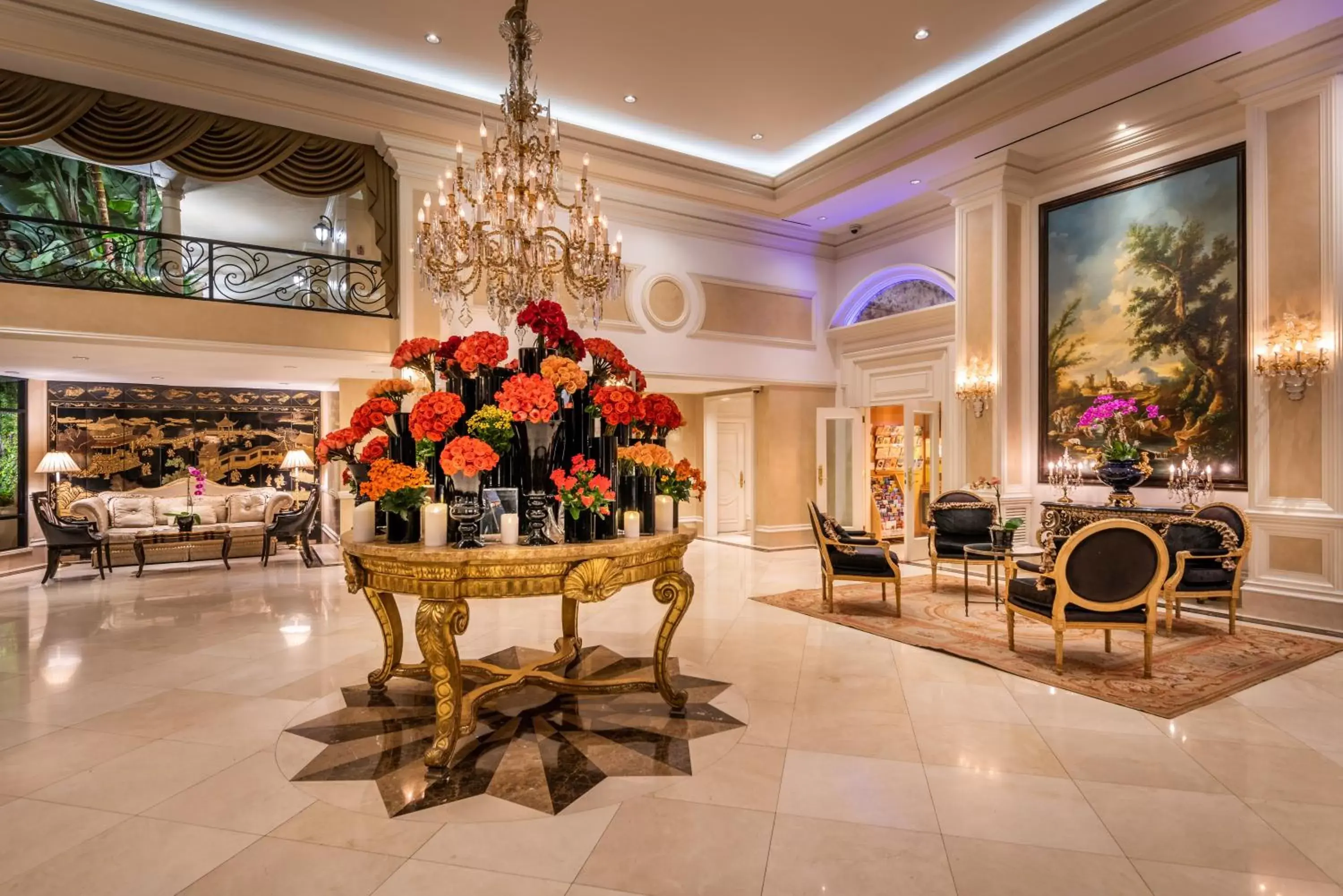 Lobby or reception in Beverly Hills Plaza Hotel & Spa