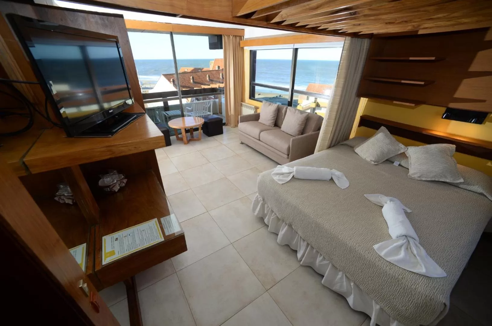 Bed in Hosteria Tequendama Classic & Resort