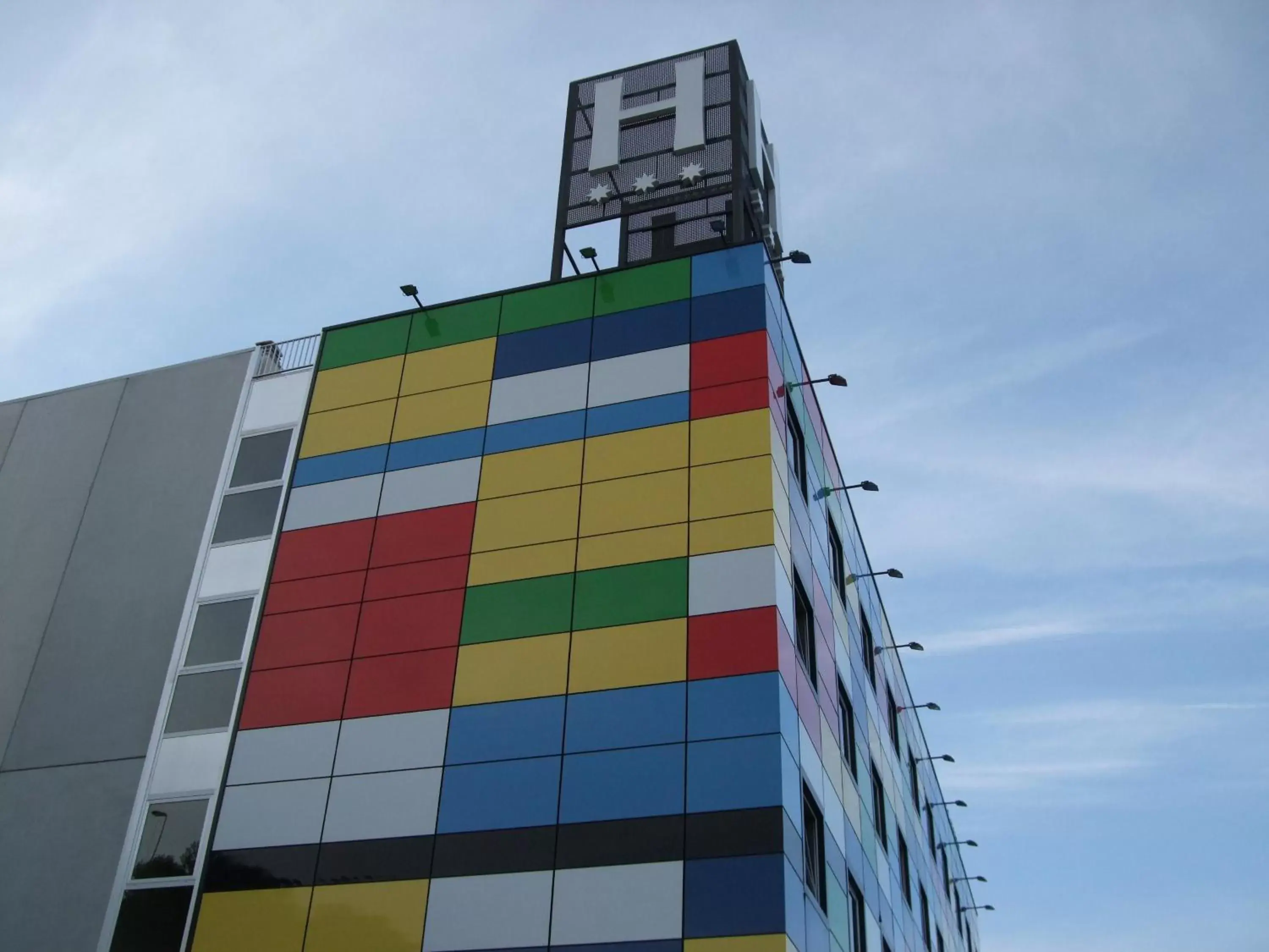 Facade/entrance in Sercotel Riscal Facade/entrance in Sercotel Riscal