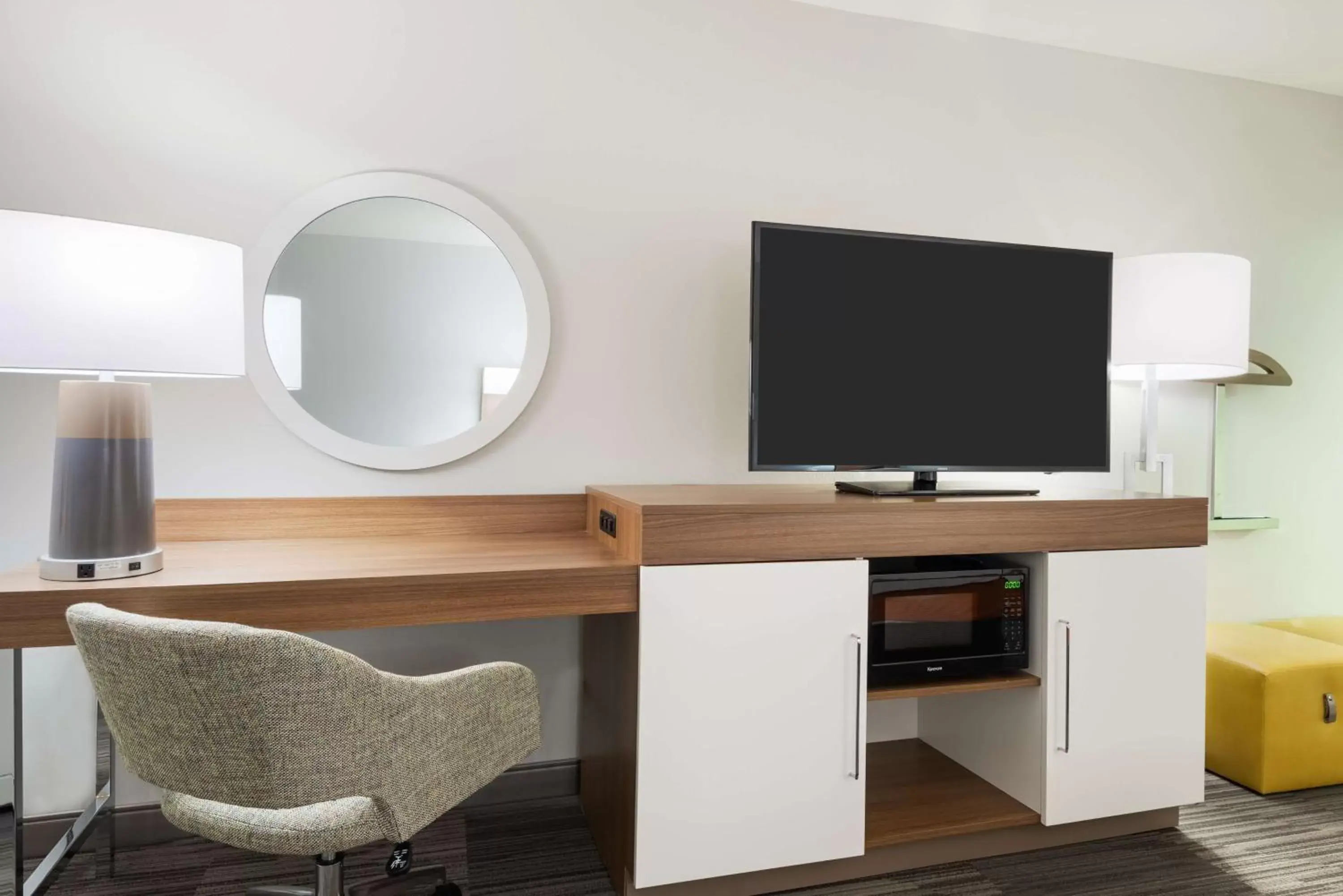 Queen Studio Suite with Two Queen Beds - Non-Smoking in Hampton Inn & Suites Atlanta Buckhead Place Queen Studio Suite with Two Queen Beds - Non-Smoking in Hampton Inn & Suites Atlanta Buckhead Place