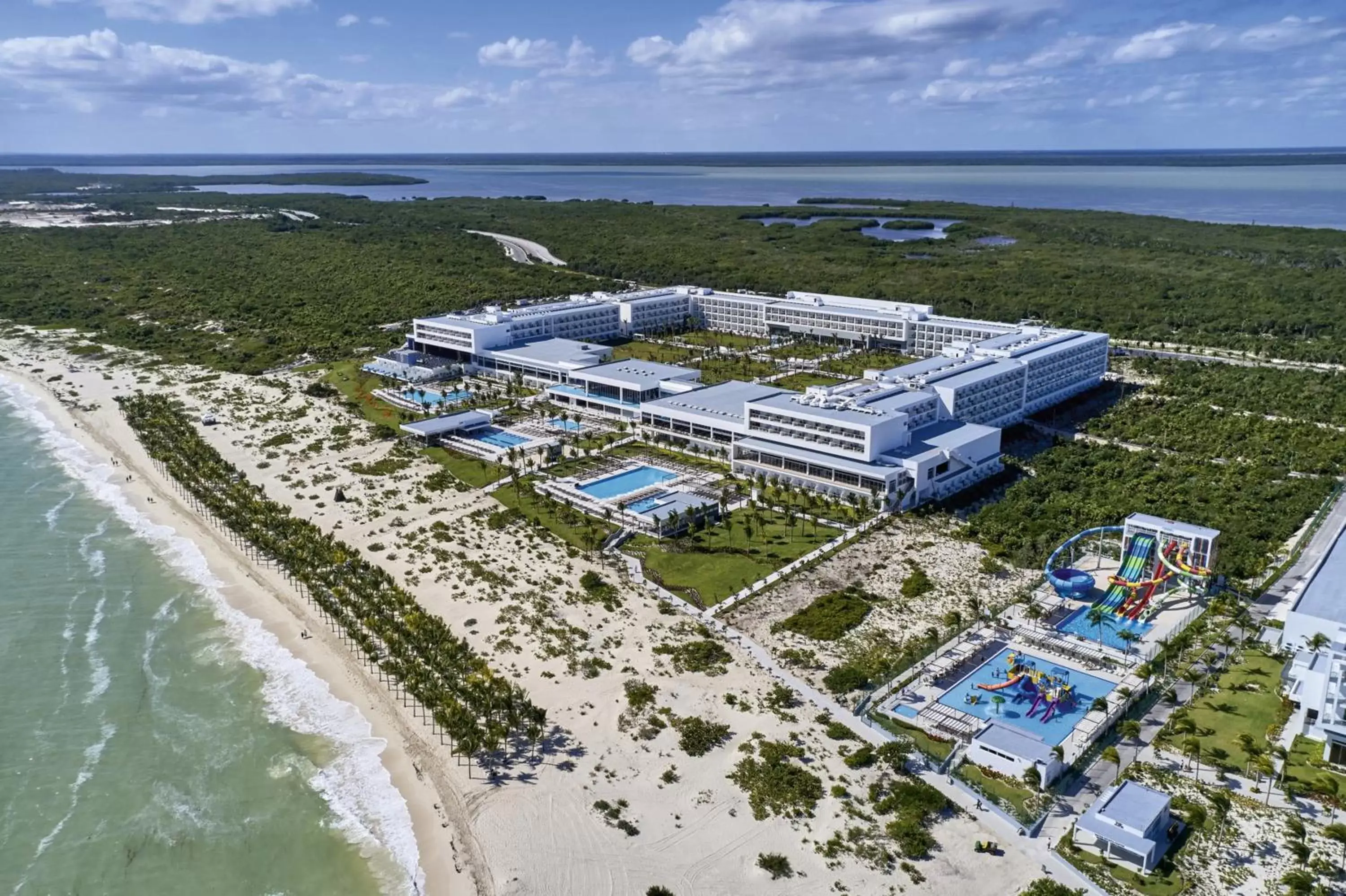 Property building, Bird's-eye View in Riu Palace Costa Mujeres - All Inclusive
