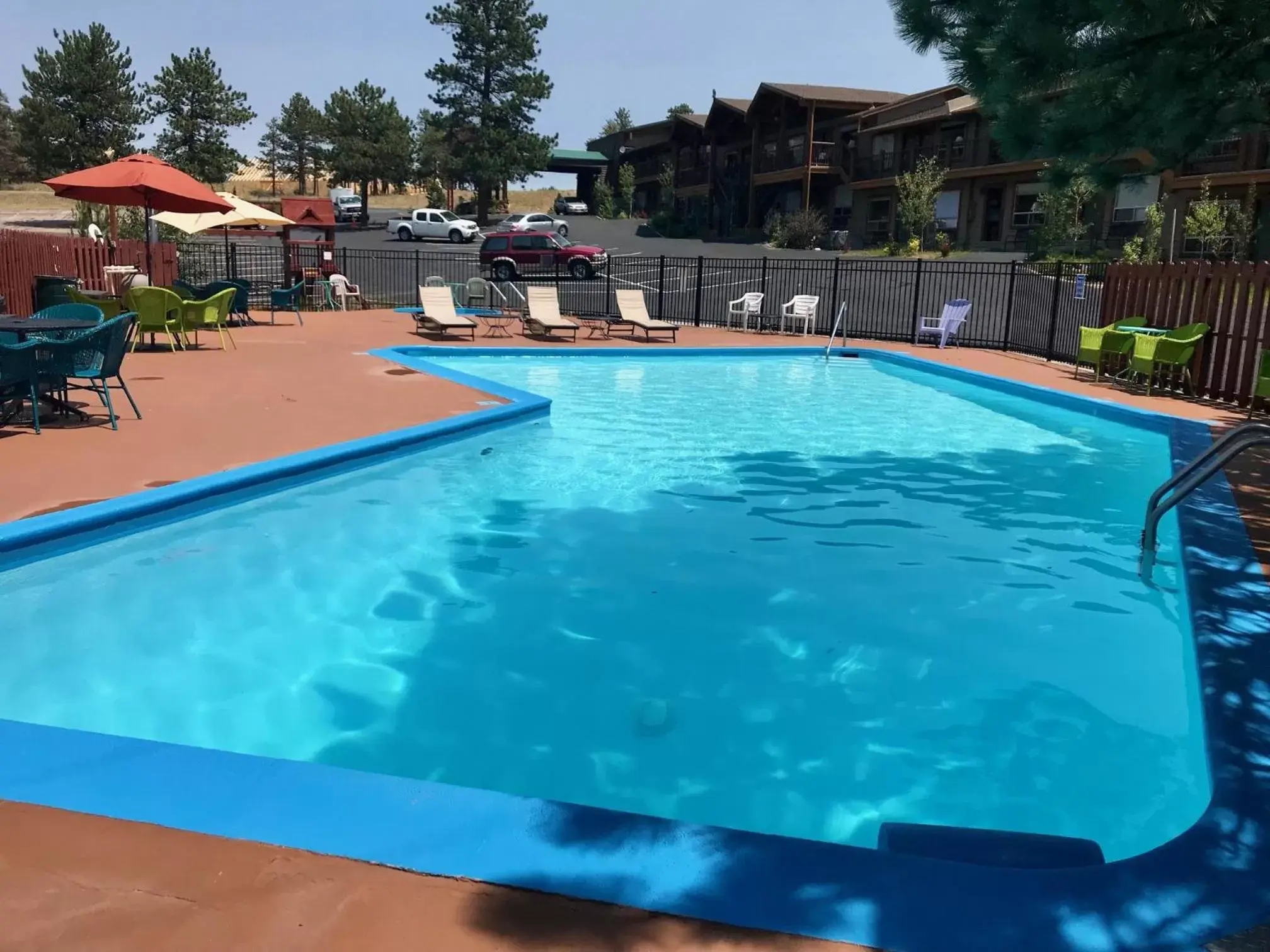 Swimming Pool in Hotel Estes