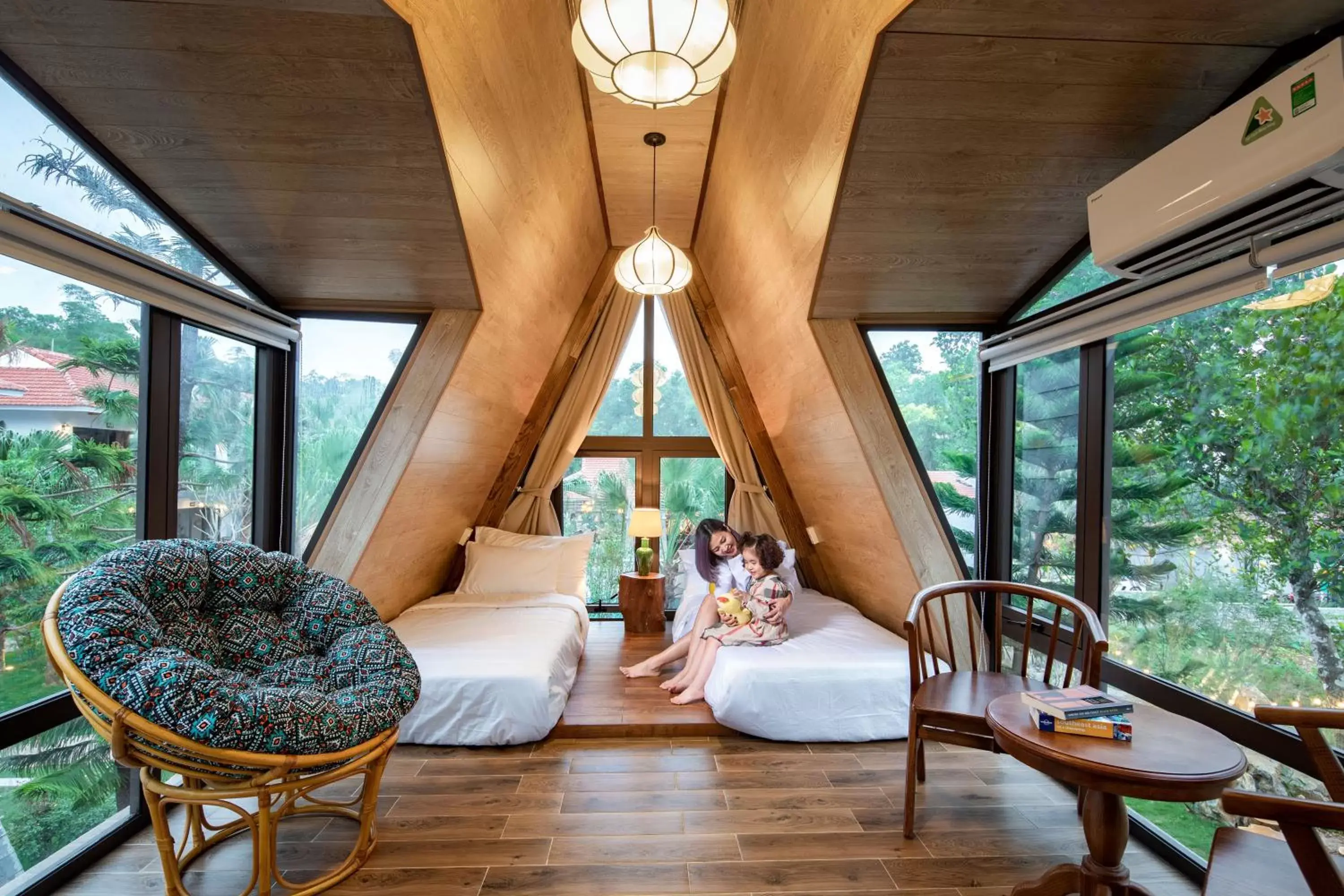 Living room, Bed in Bai Dinh Garden Resort & Spa Living room, Bed in Bai Dinh Garden Resort & Spa