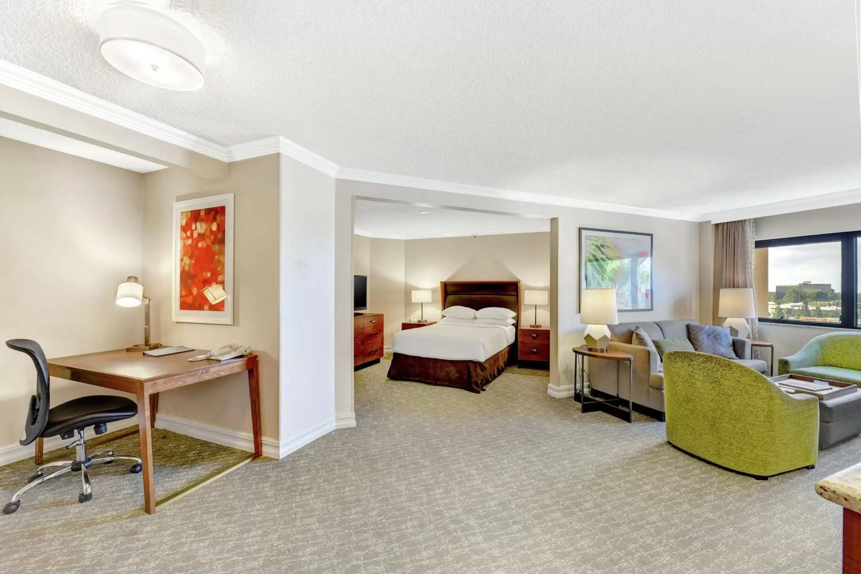 Bedroom in Embassy Suites by Hilton Anaheim-Orange