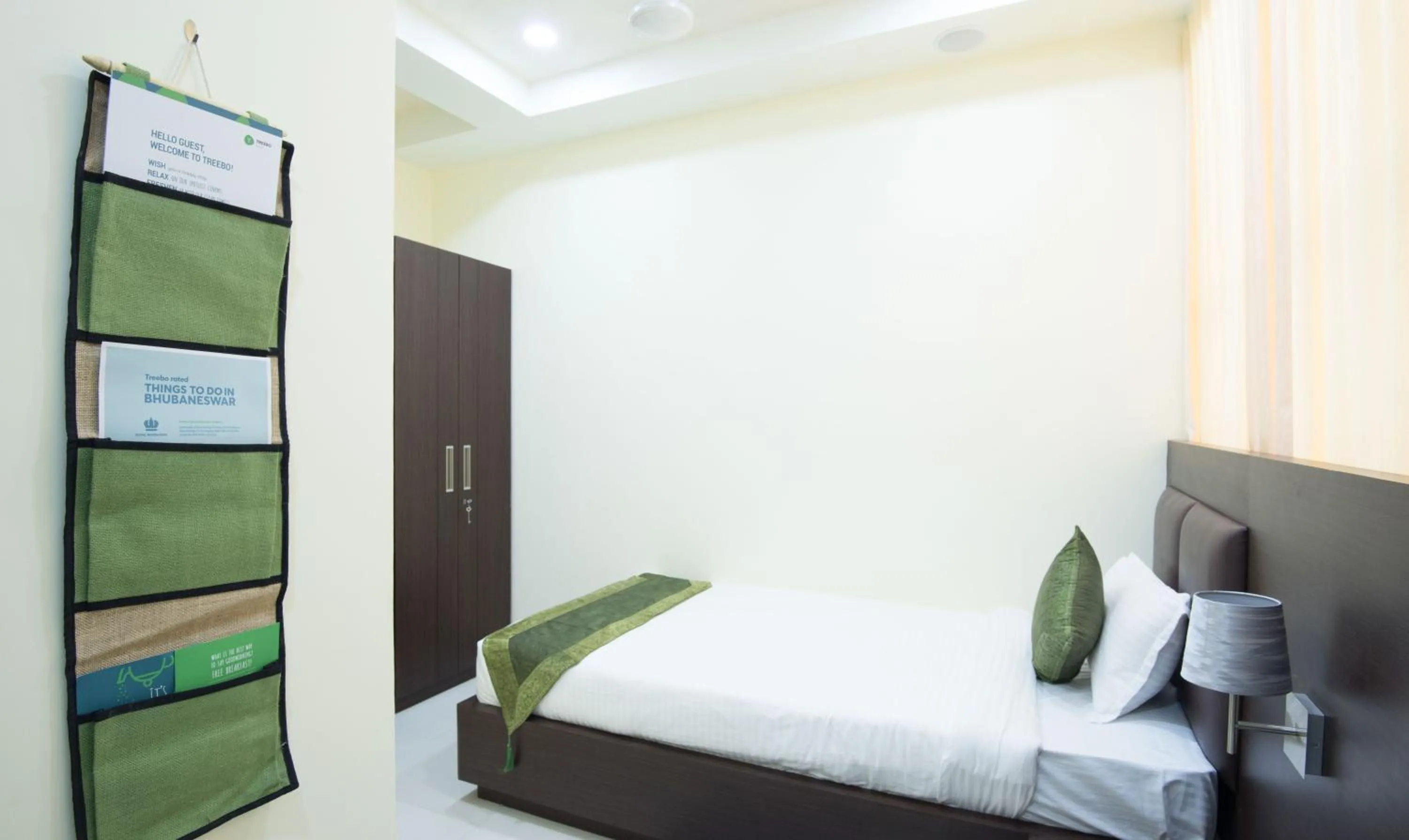 Bed in Treebo King'S Court Chandrasekharpur