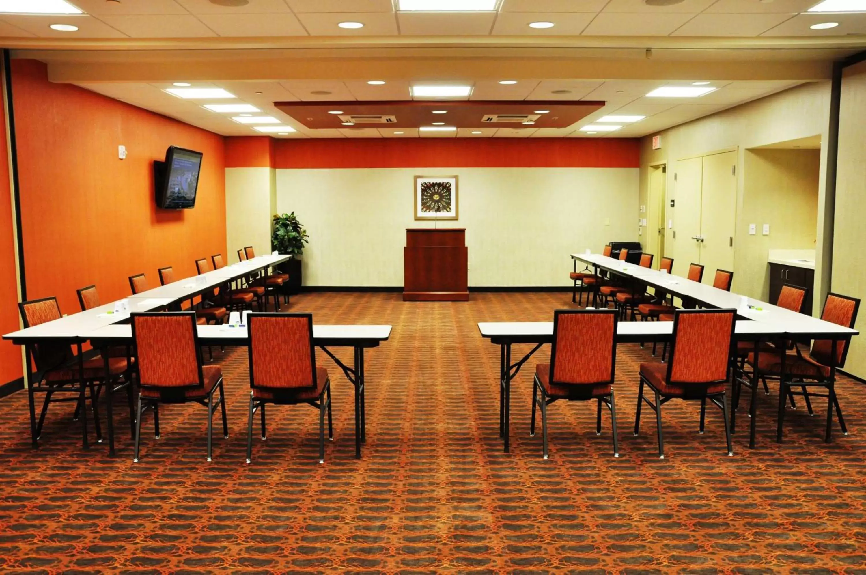 Meeting/conference room in Hampton Inn & Suites Cincinnati / Uptown - University Area