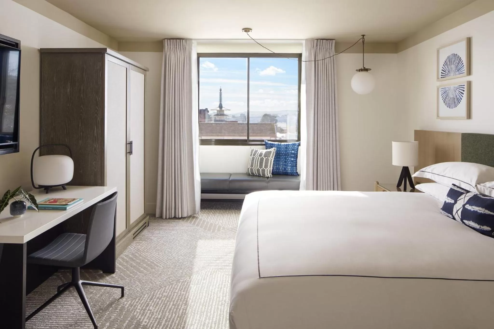 Photo of the whole room, Bed in Kimpton Hotel Enso by IHG