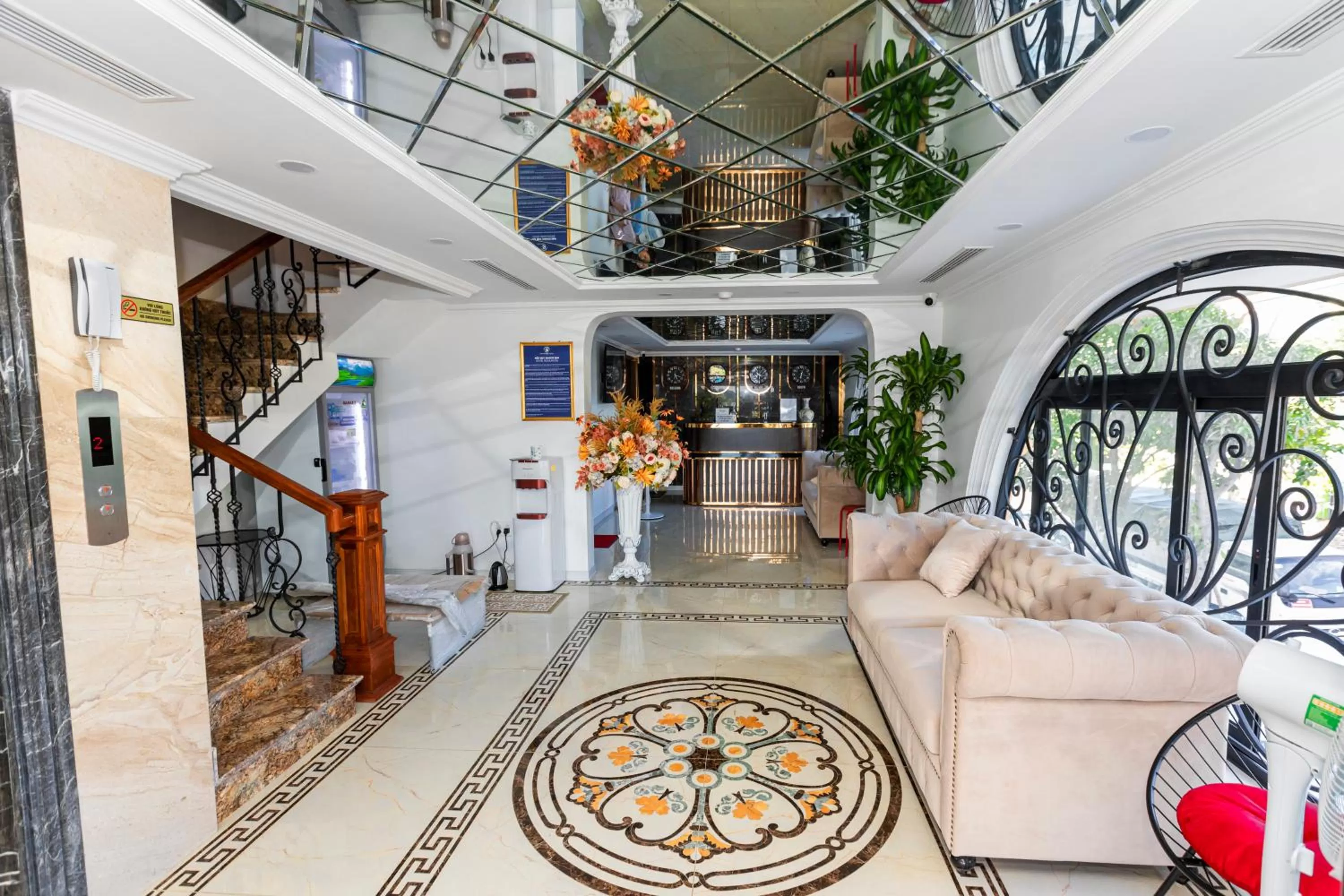 Lobby or reception in Minh Phong Hotel Ha Long