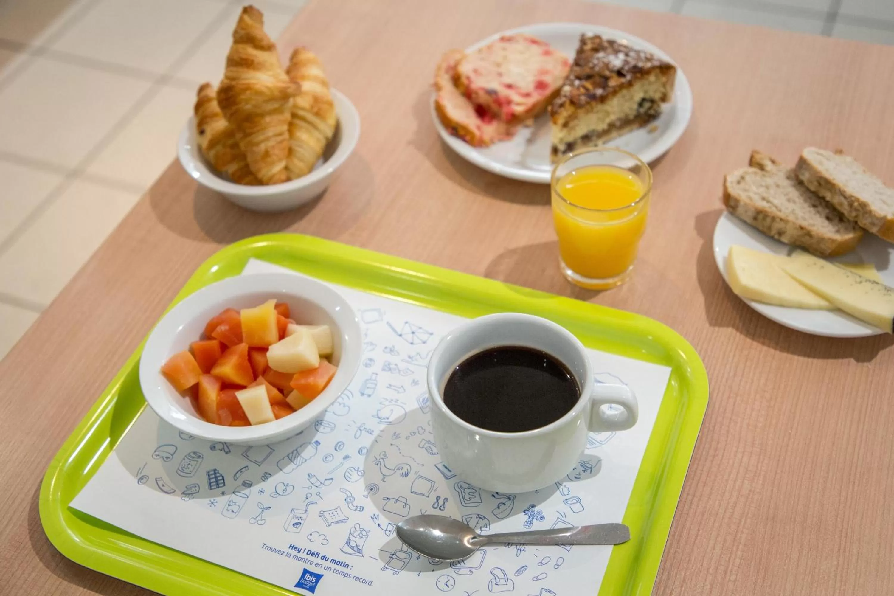 Buffet breakfast in ibis budget Béziers Centre Palais Congres