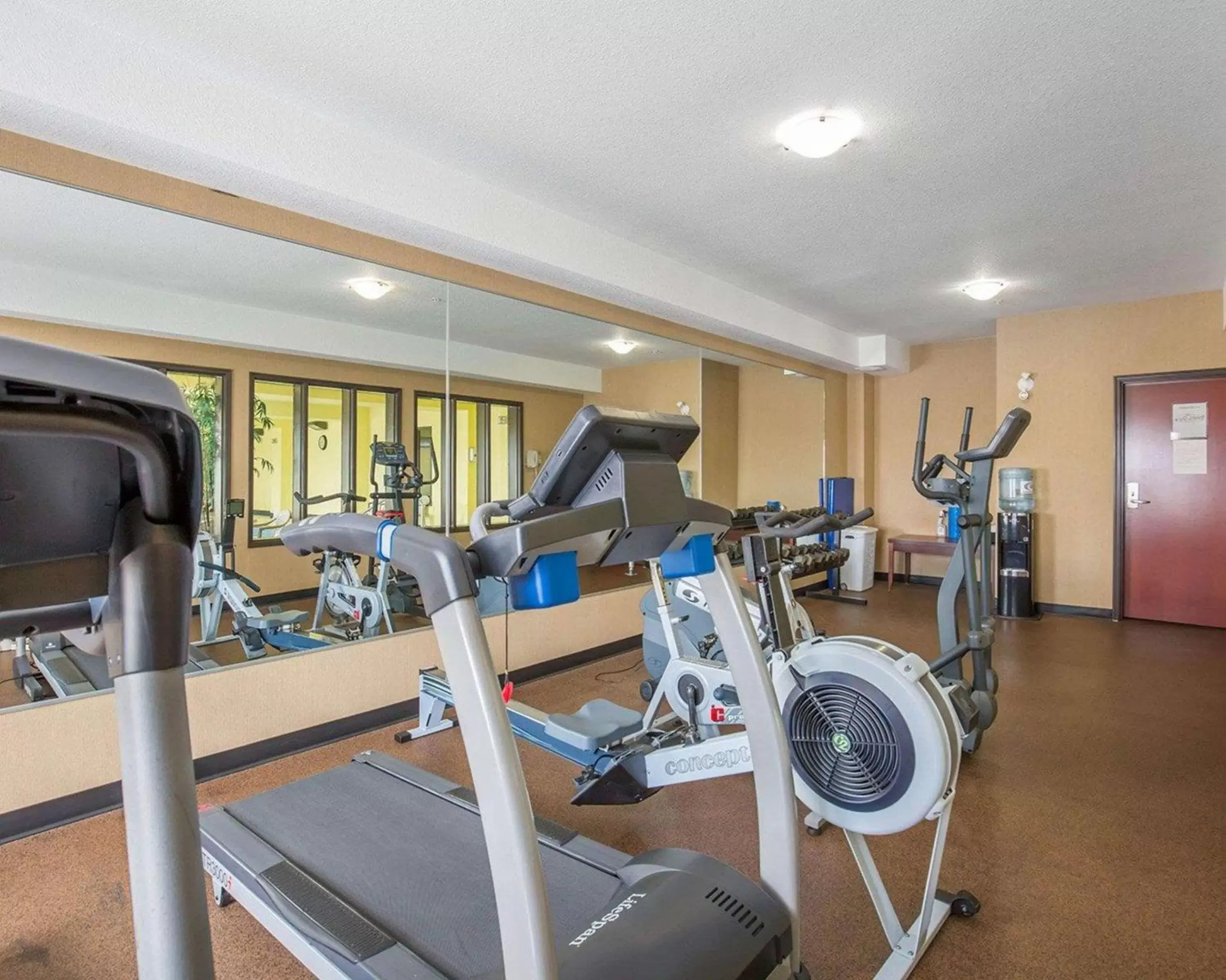 Fitness centre/facilities, Fitness Center/Facilities in Comfort Inn & Suites Airdrie