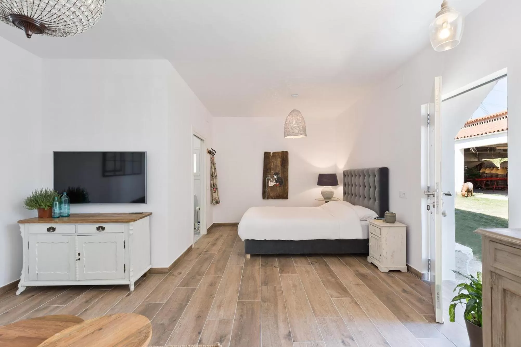 Natural landscape in Masia Can Rovira - ESC1852