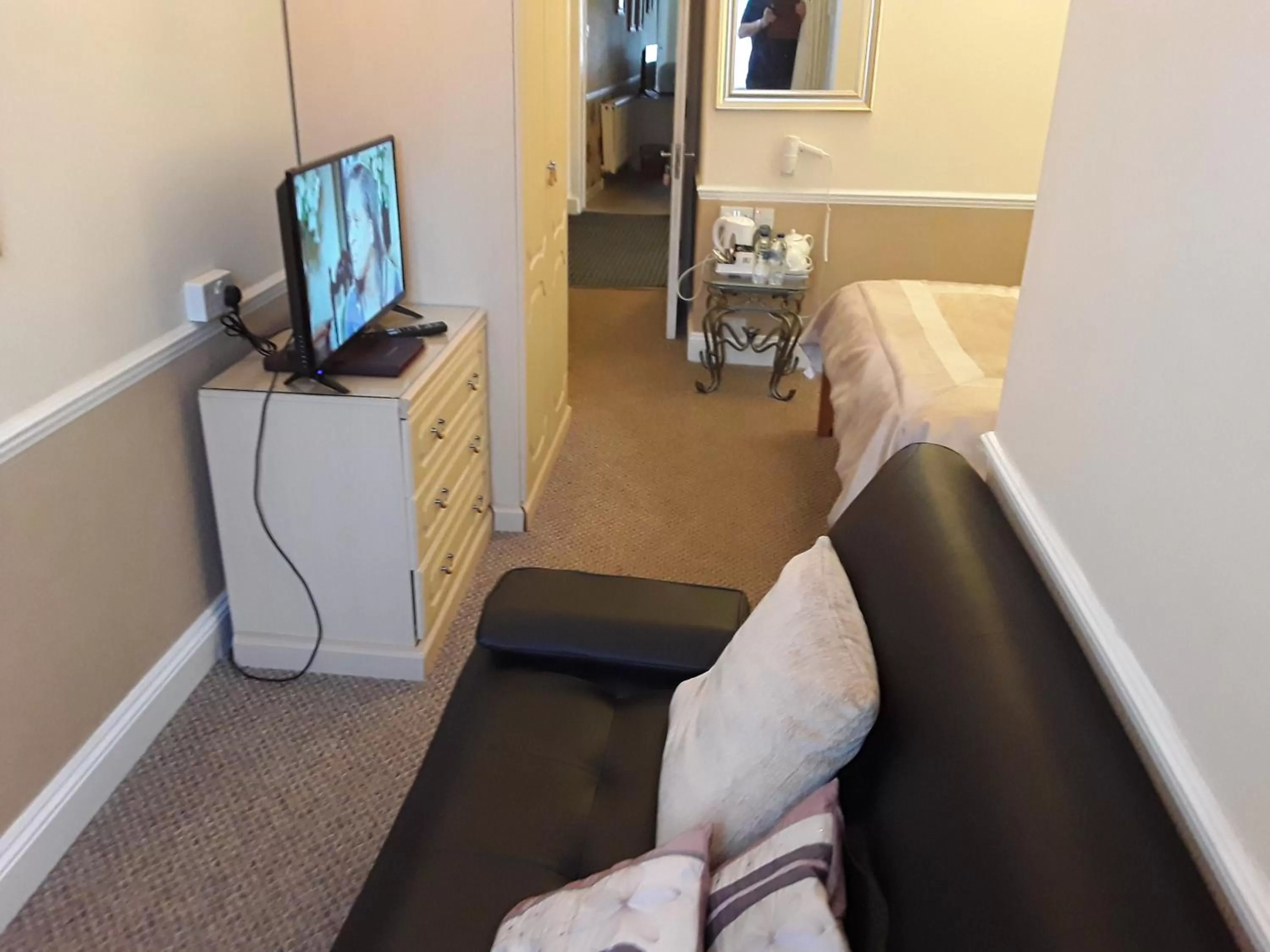 TV/Entertainment Center in The Pack o' Cards