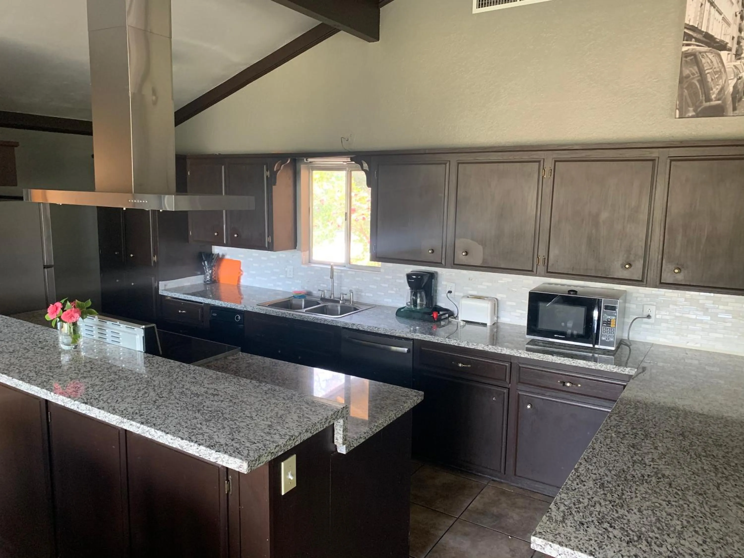 Mountain Trail Lodge and Vacation Rentals