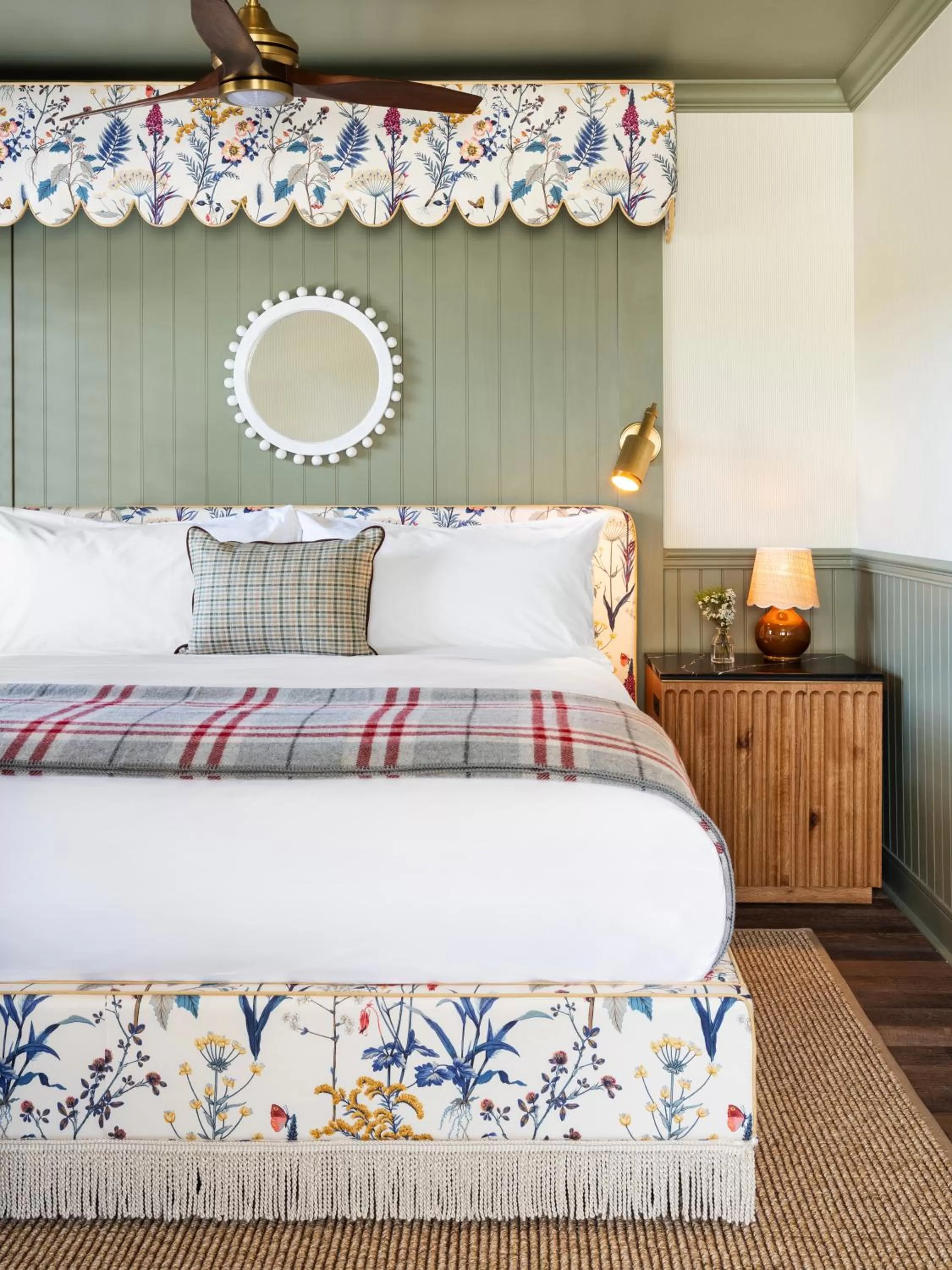 Bed in Le Petit Pali at 8th Ave