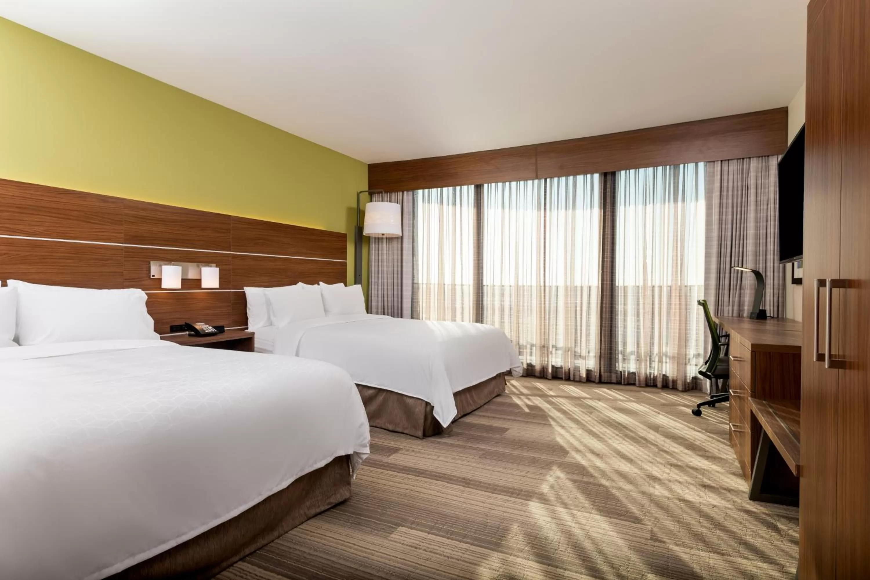 Photo of the whole room, Bed in Holiday Inn Express & Suites Santa Ana - Orange County by IHG