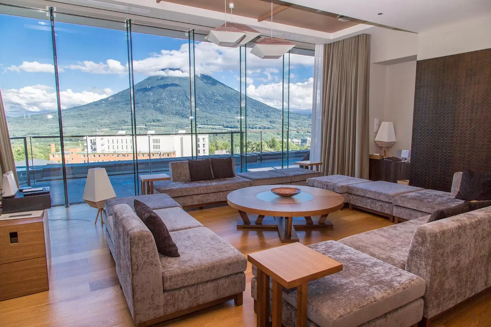 Living room, Mountain View in Ki Niseko