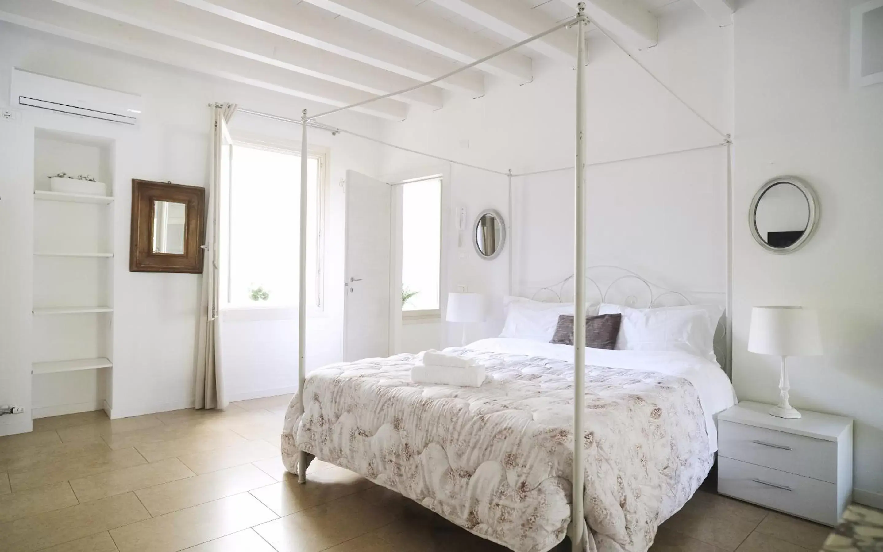 Bedroom, Bed in Academia Residence