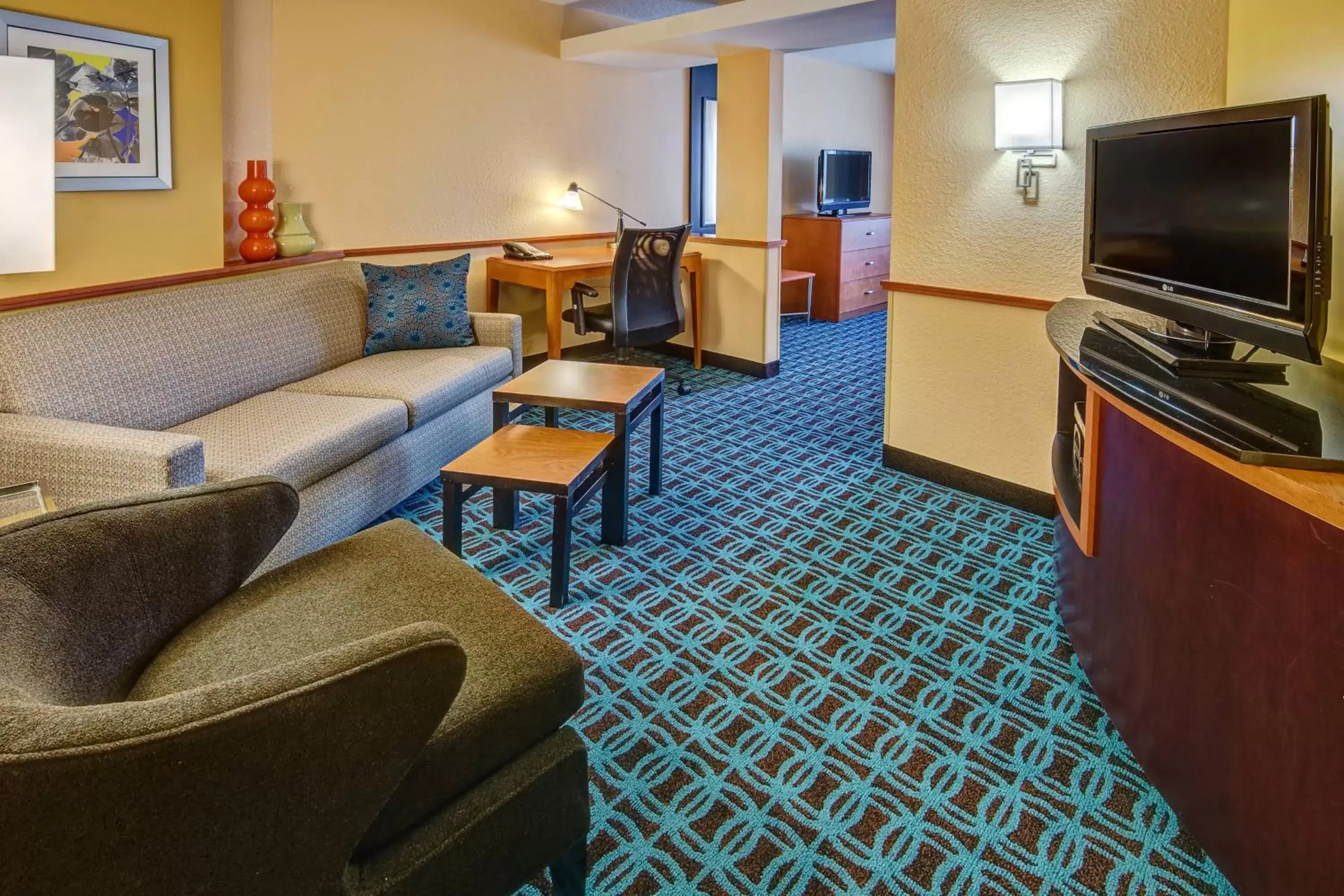Living room, Seating Area in Fairfield Inn and Suites by Marriott Naples