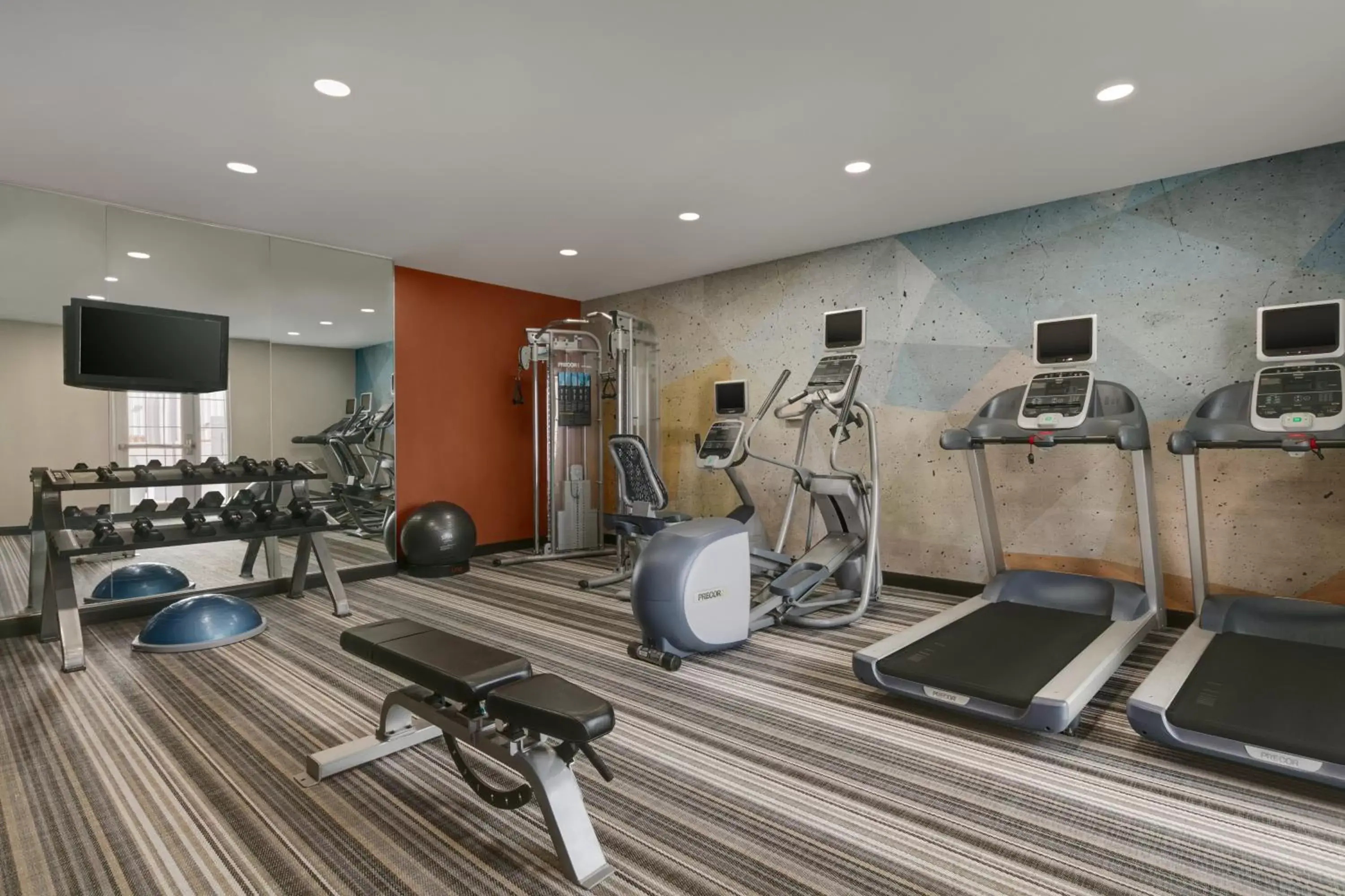 Spa and wellness centre/facilities, Fitness Center/Facilities in Candlewood Suites Fayetteville Fort Bragg, an IHG Hotel