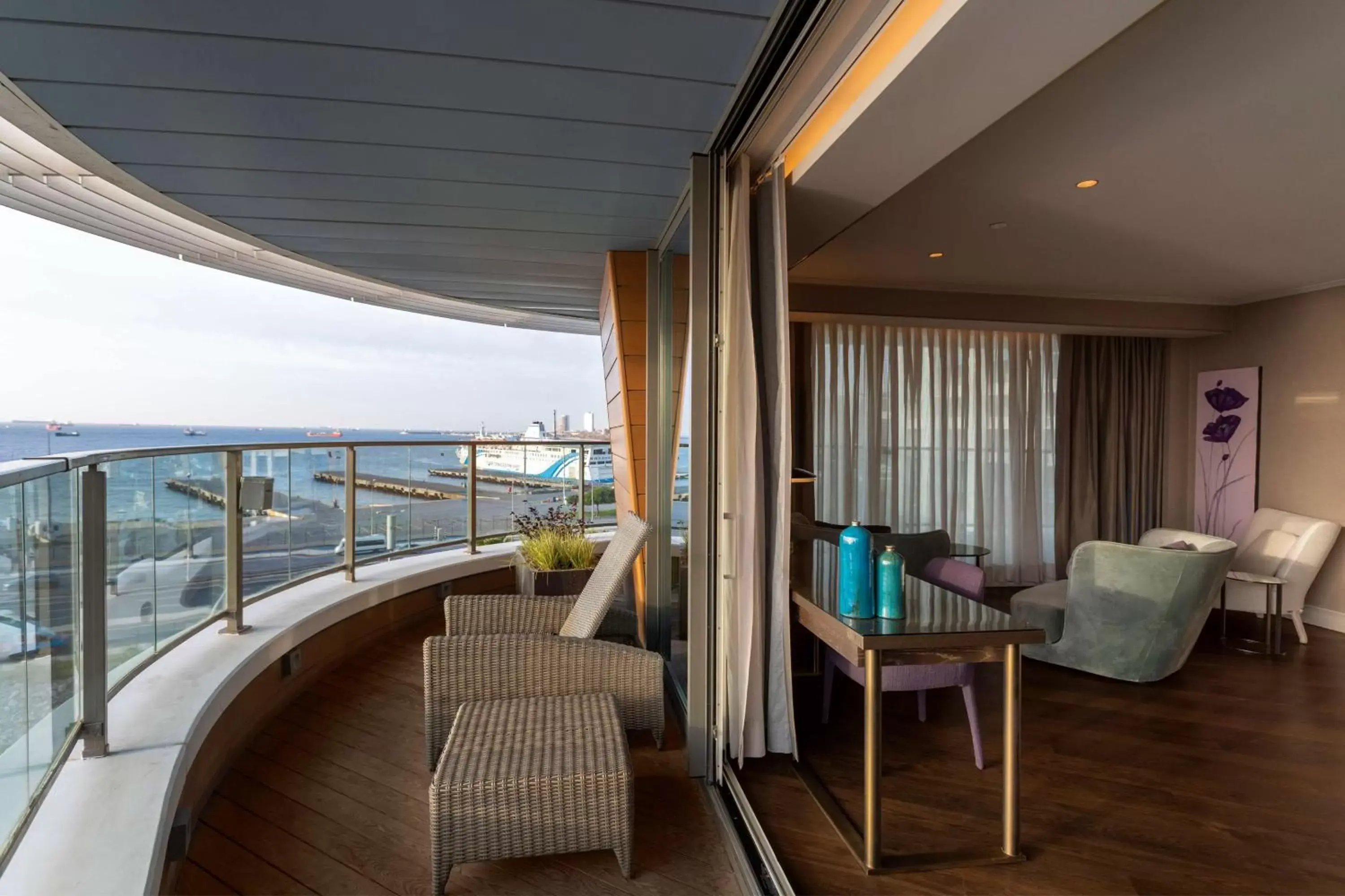 Balcony/Terrace in Radisson Blu Hotel Istanbul Ottomare