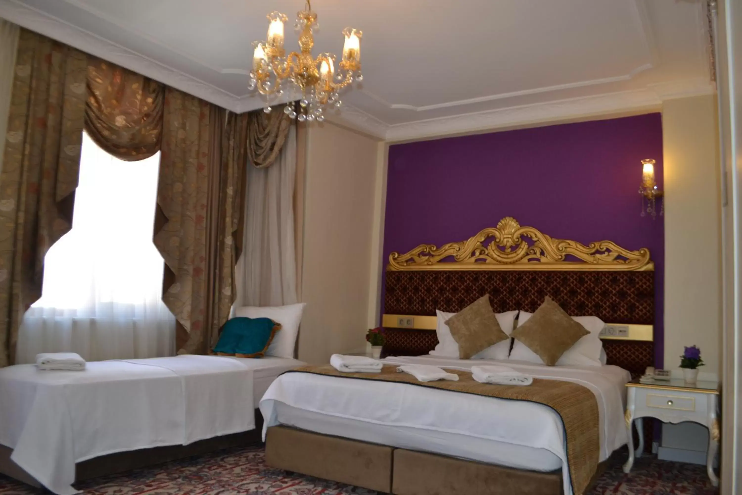 Bedroom, Bed in Galatower Hotel