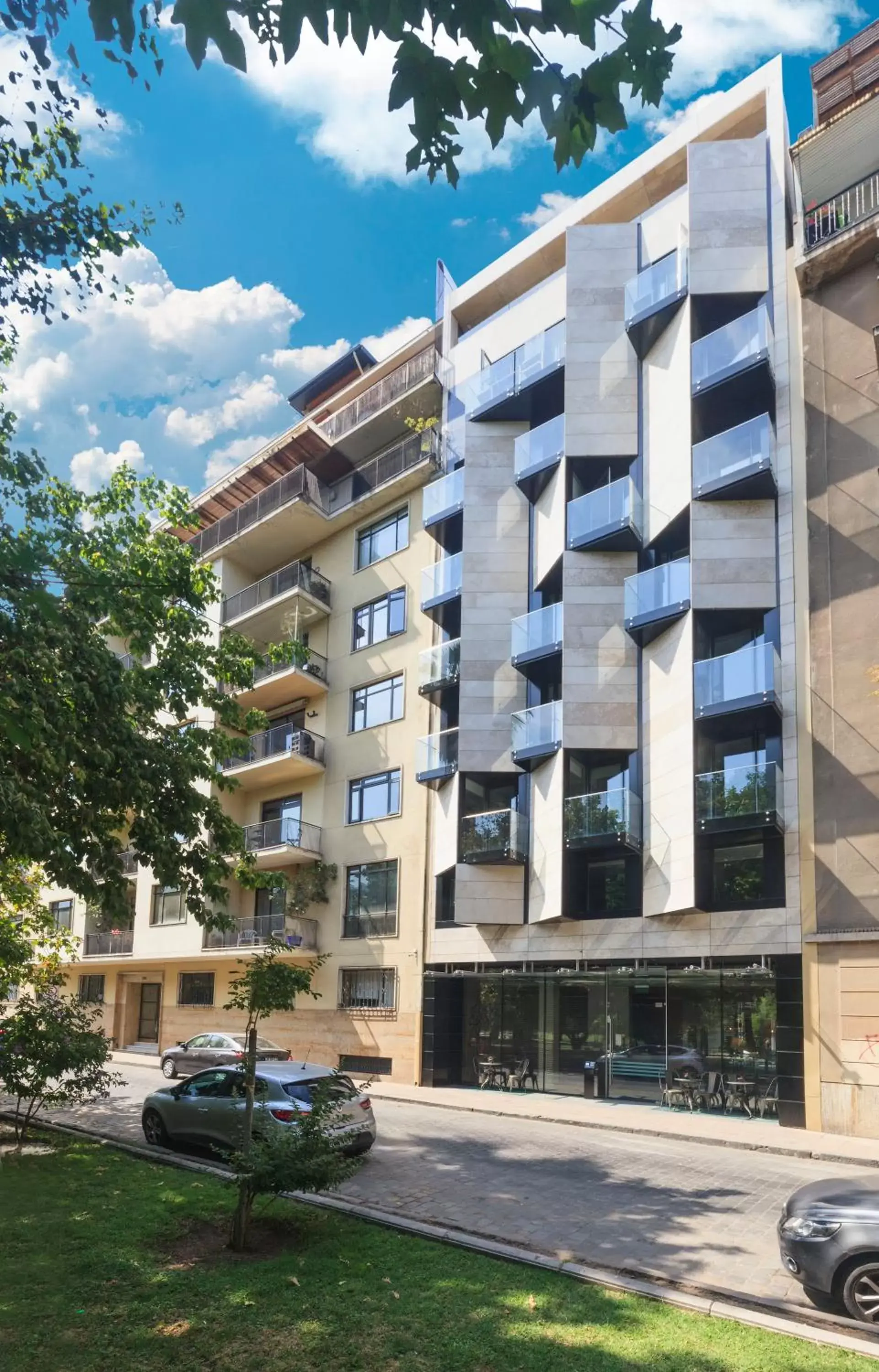 Facade/entrance, Property Building in Hotel Ismael