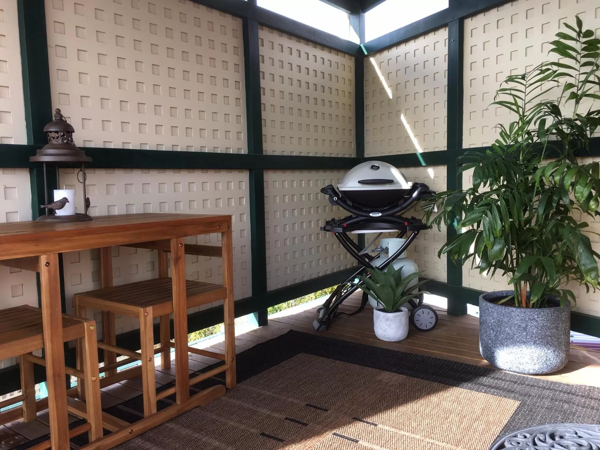 BBQ facilities in Wine and Roses Bed and Breakfast