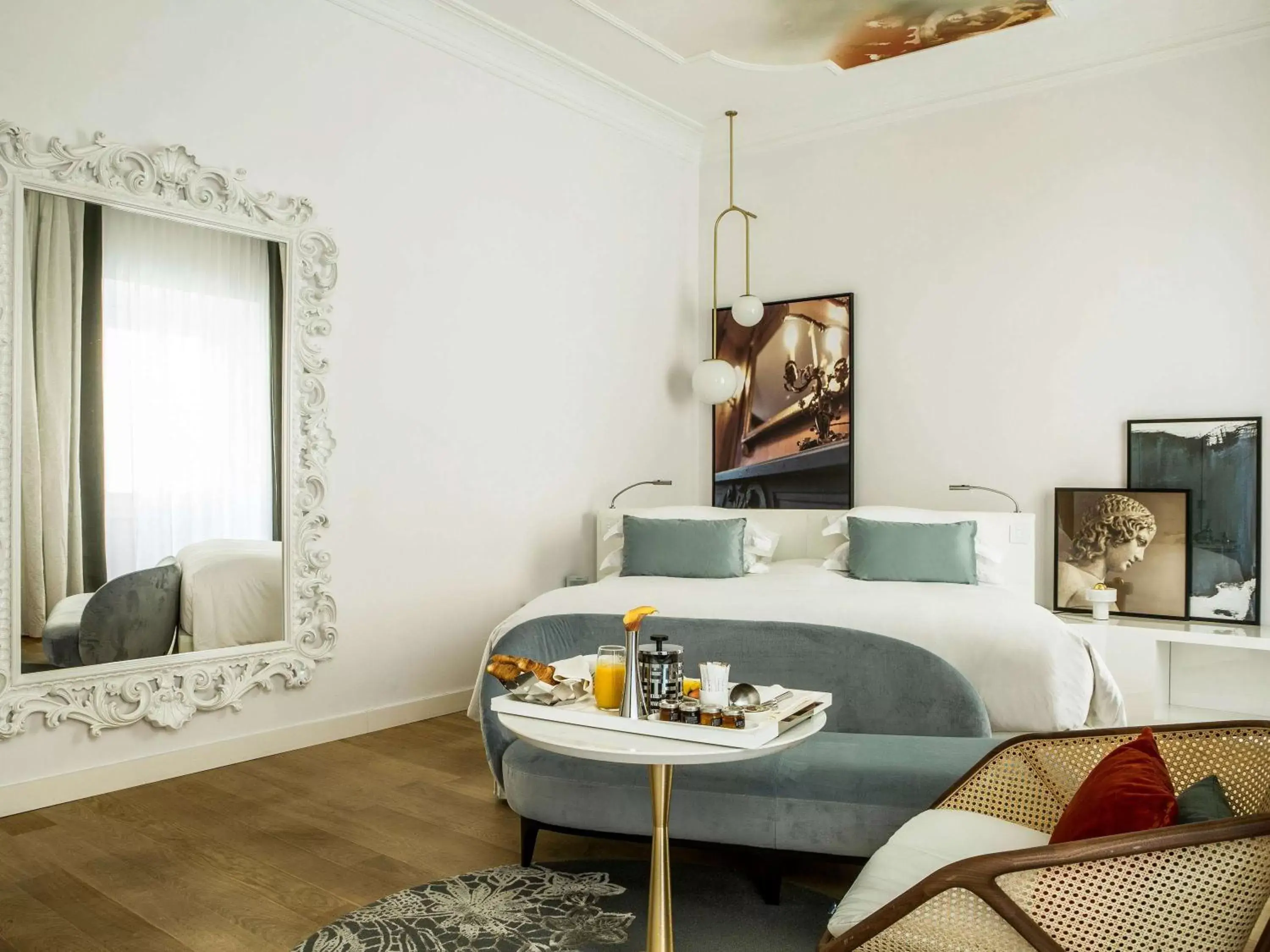 Bedroom in Sofitel Roma Villa Borghese