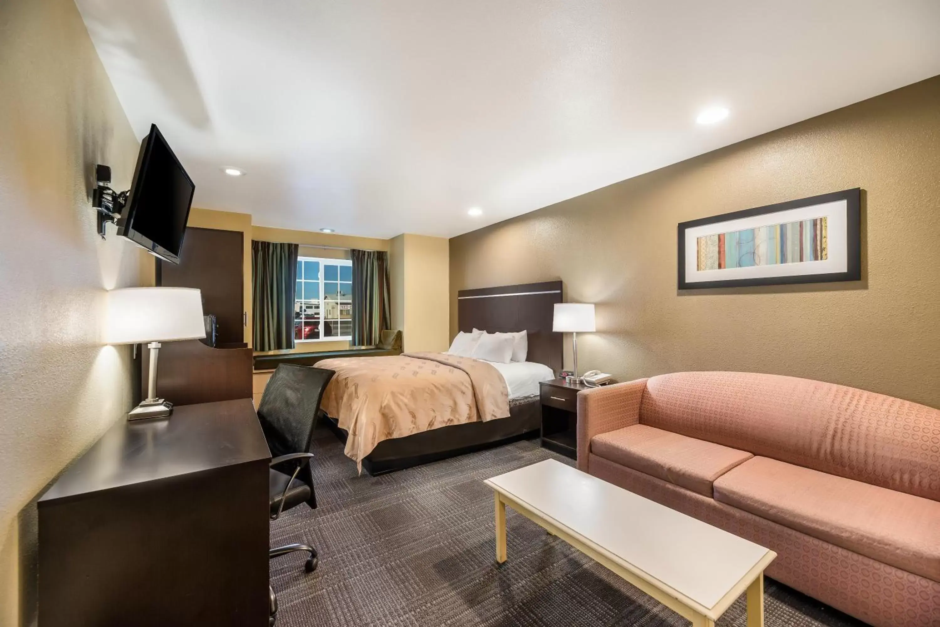 Photo of the whole room, Seating Area in Quality Inn & Suites near NAS Fallon