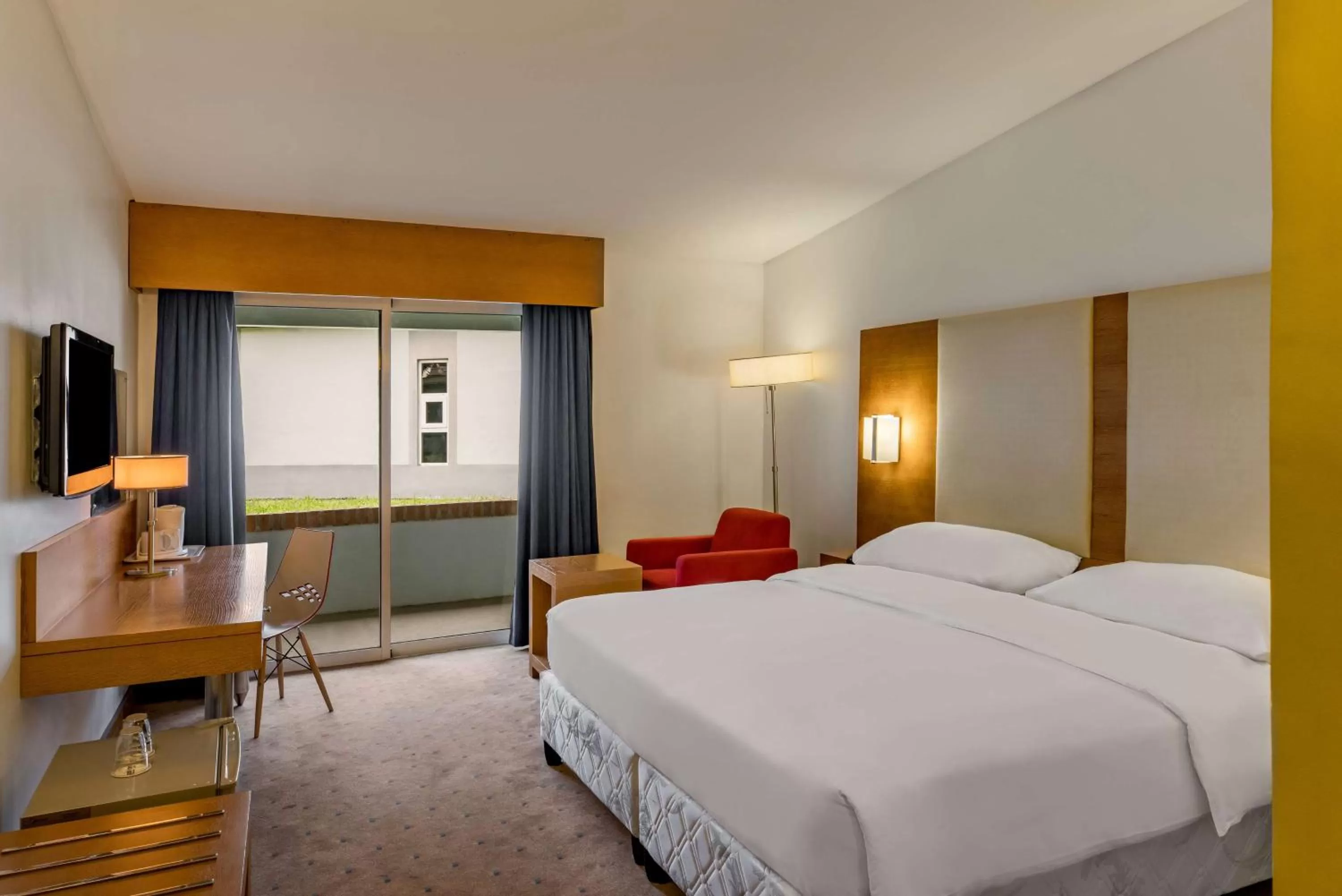 Off site, Bed in Park Inn by Radisson Abeokuta