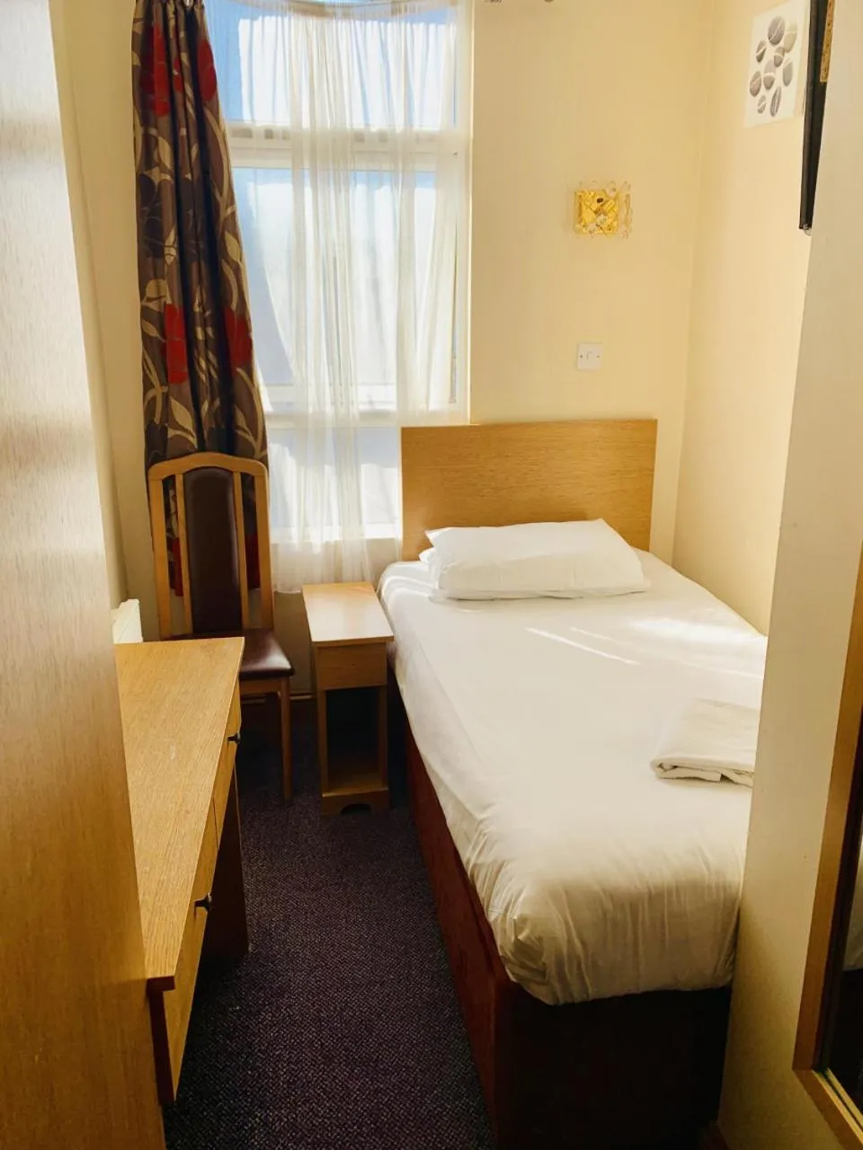 Bedroom, Bed in Britannia Inn Hotel