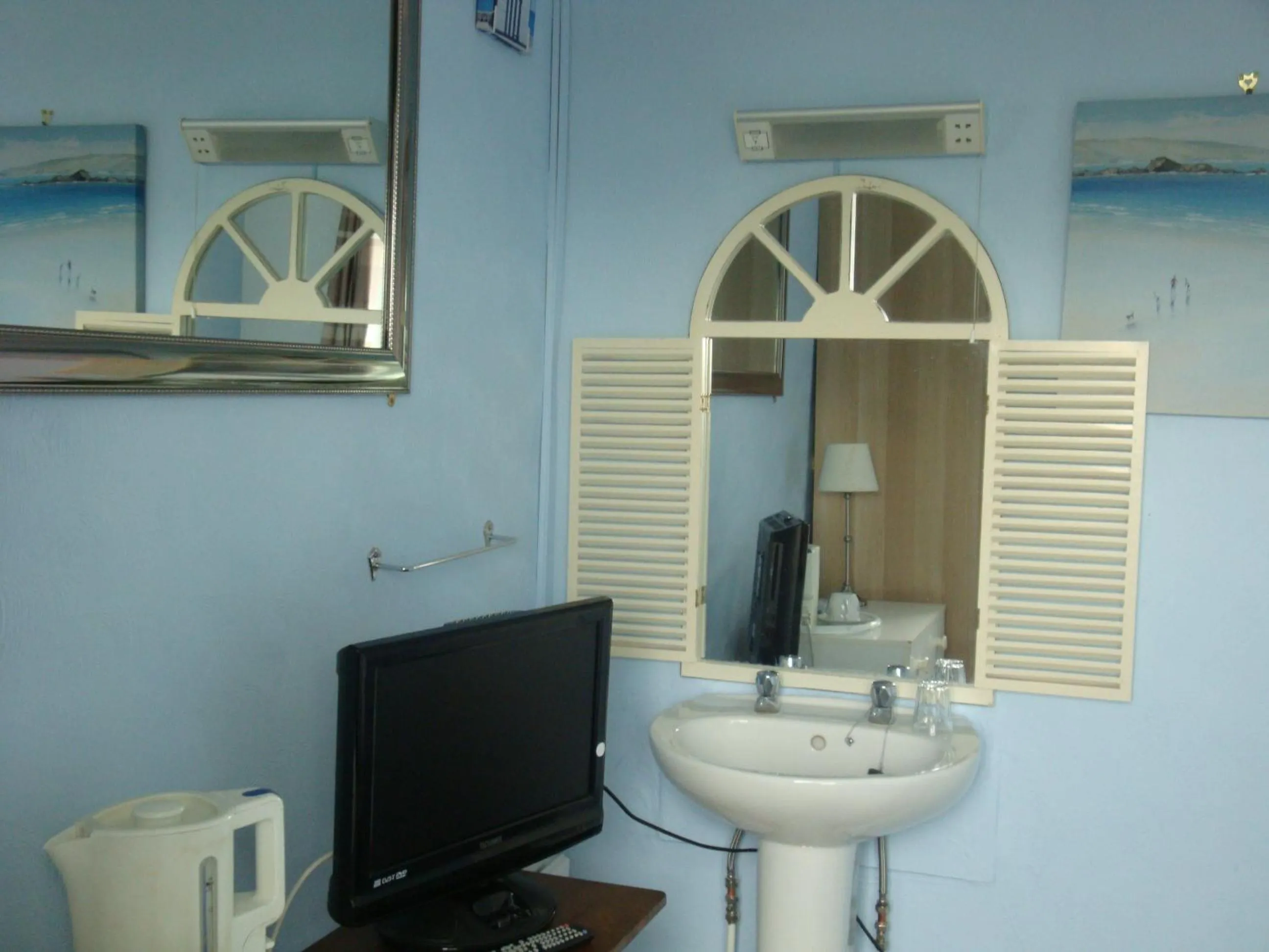 Bedroom in Spencer Court