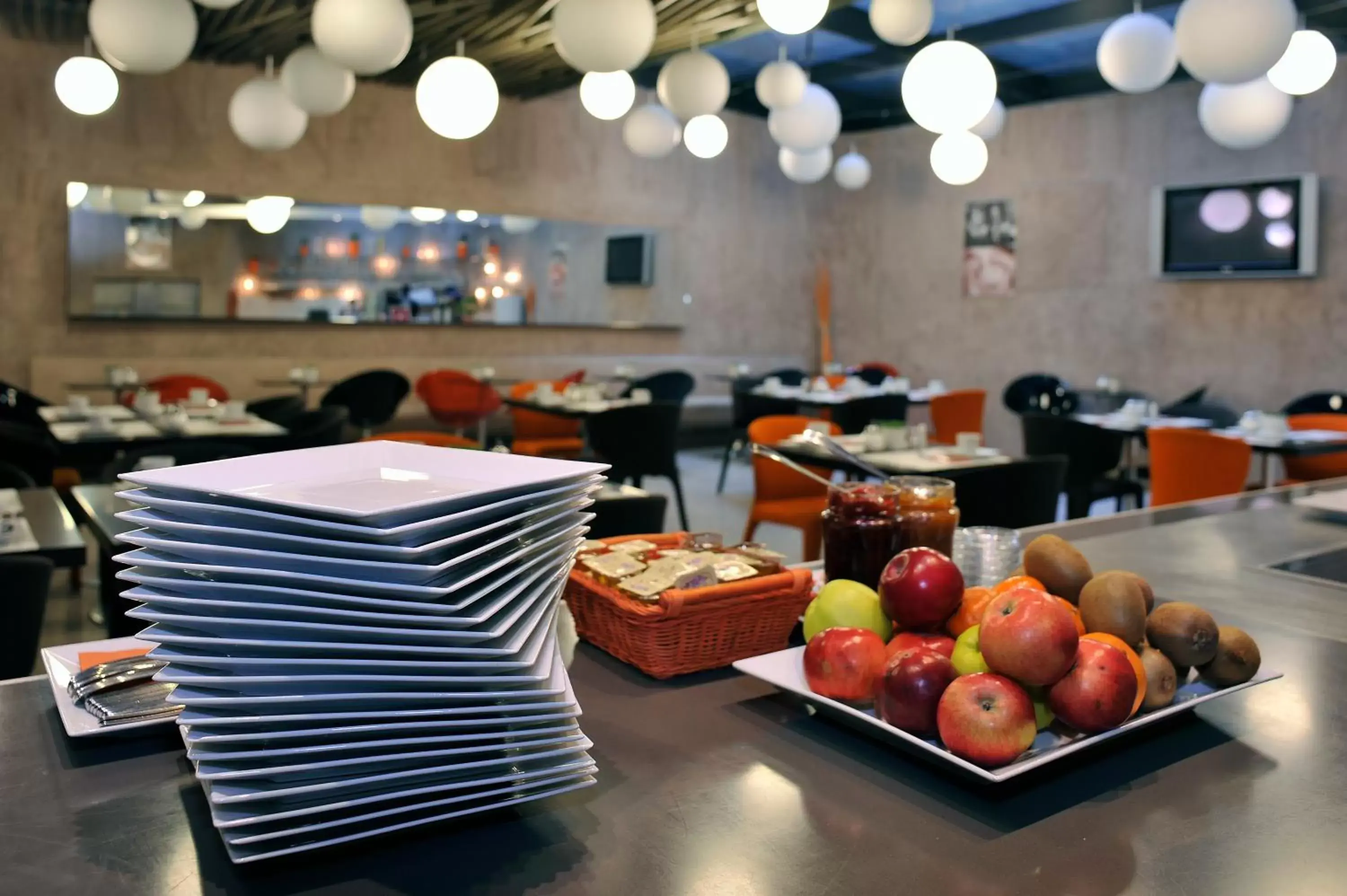Restaurant/places to eat in Design Metropol Hotel Prague