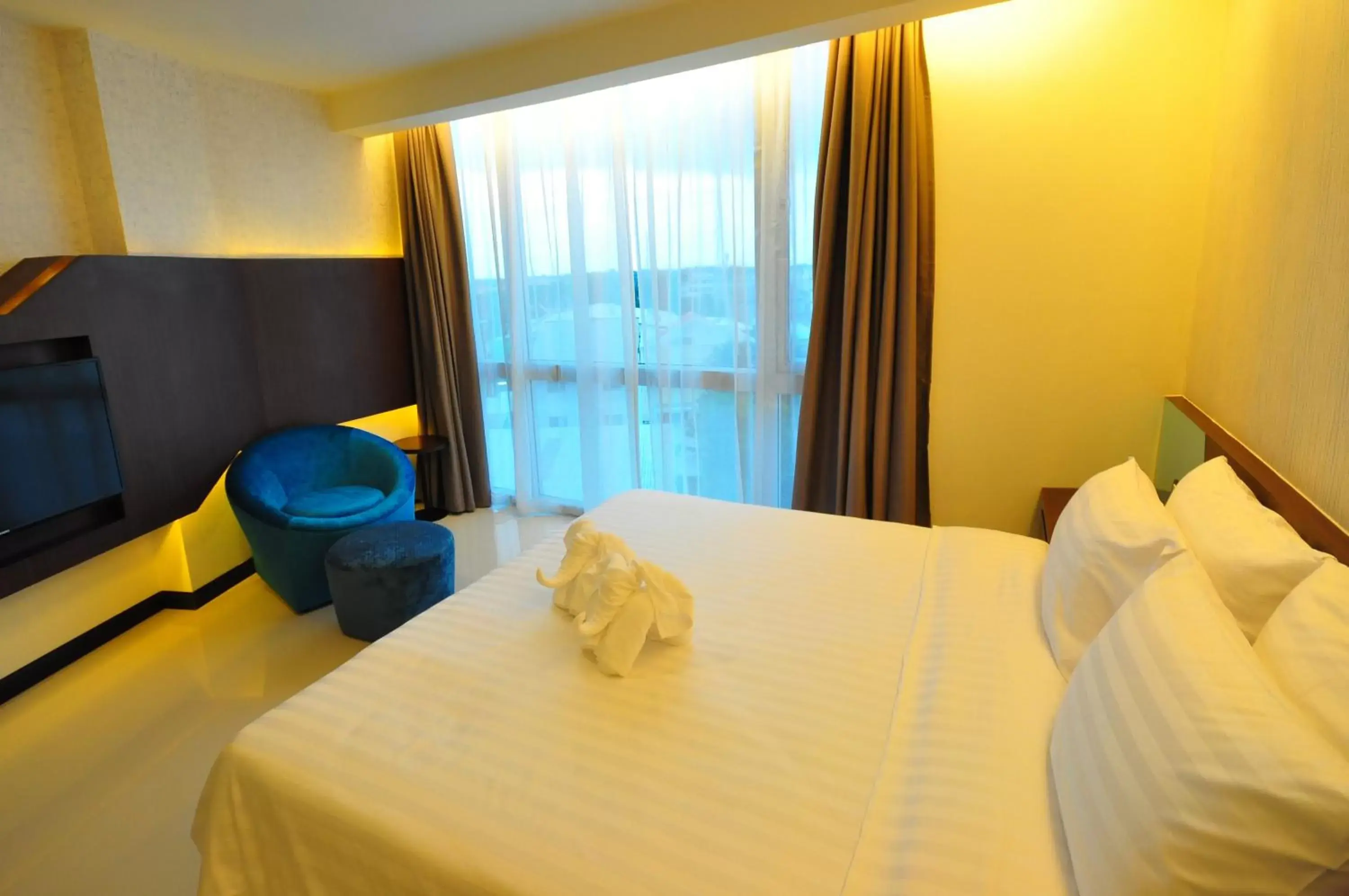 Day, Bed in 42C The Chic Hotel Day, Bed in 42C The Chic Hotel