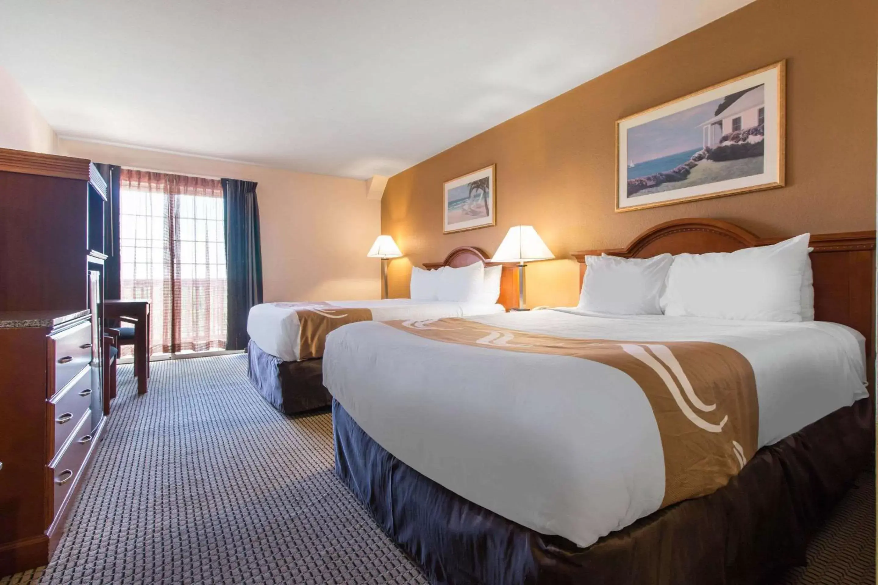Queen Room with Two Queen Beds - Non-Smoking in Quality Inn & Suites Redwood Coast