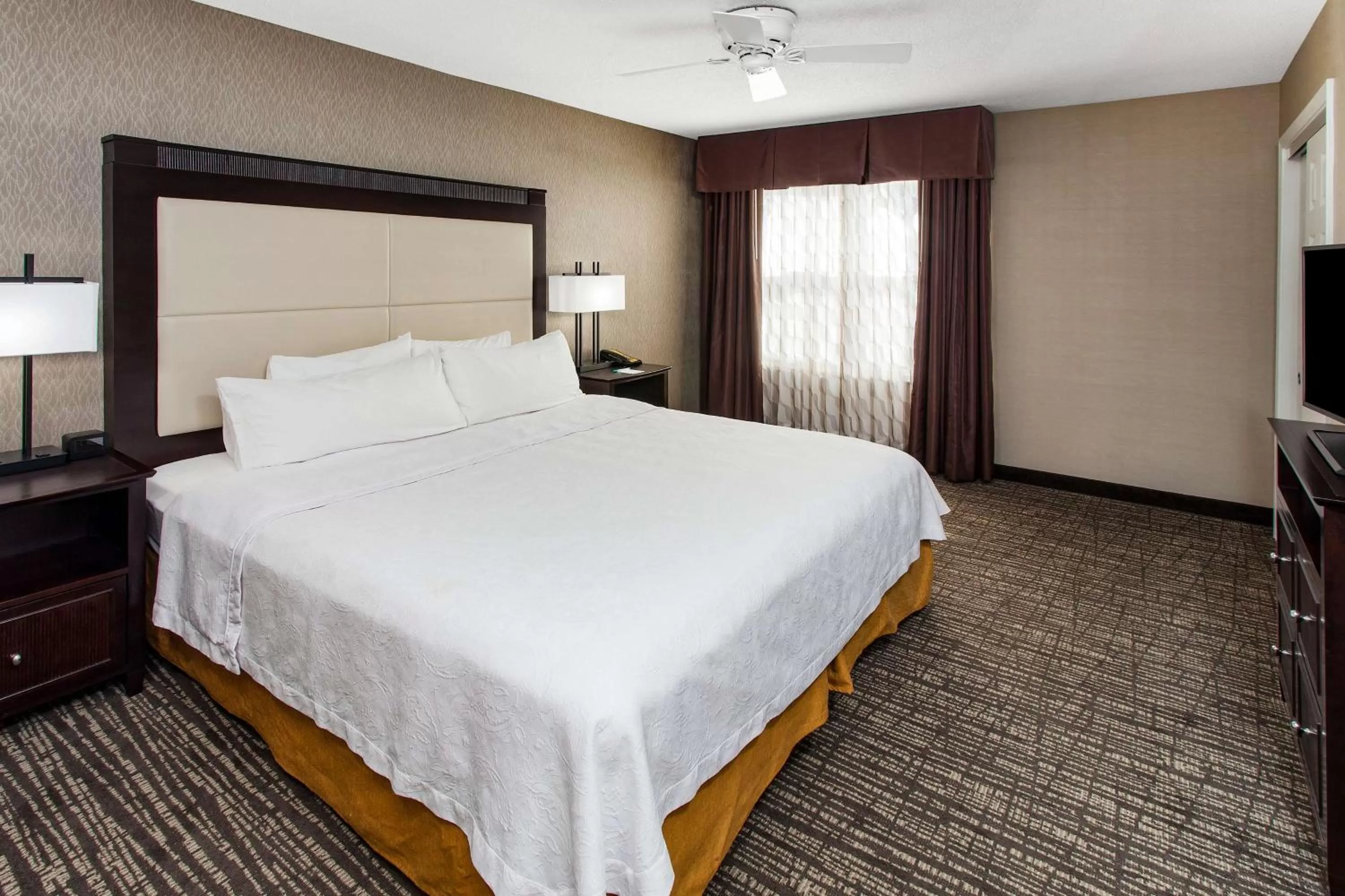 Bed in Homewood Suites by Hilton Indianapolis At The Crossing