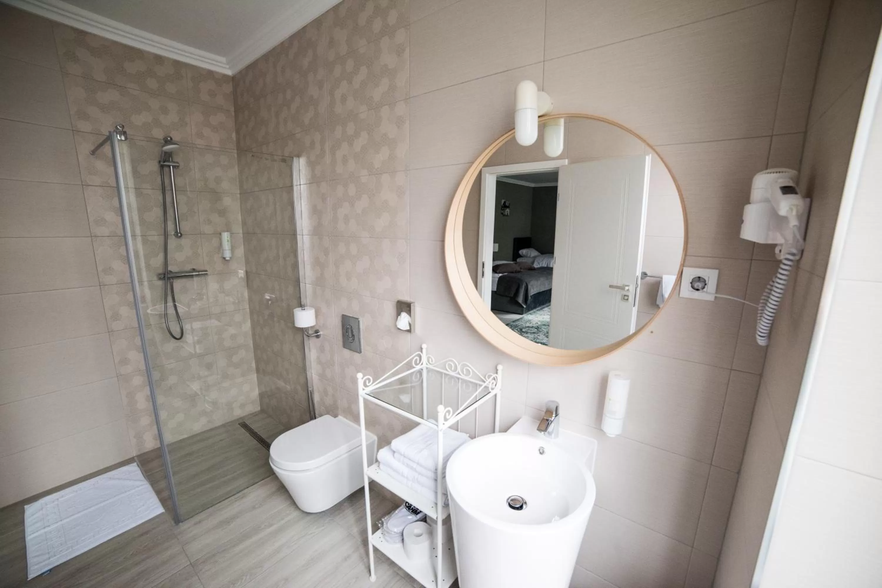 Shower in compleX living aparthotel