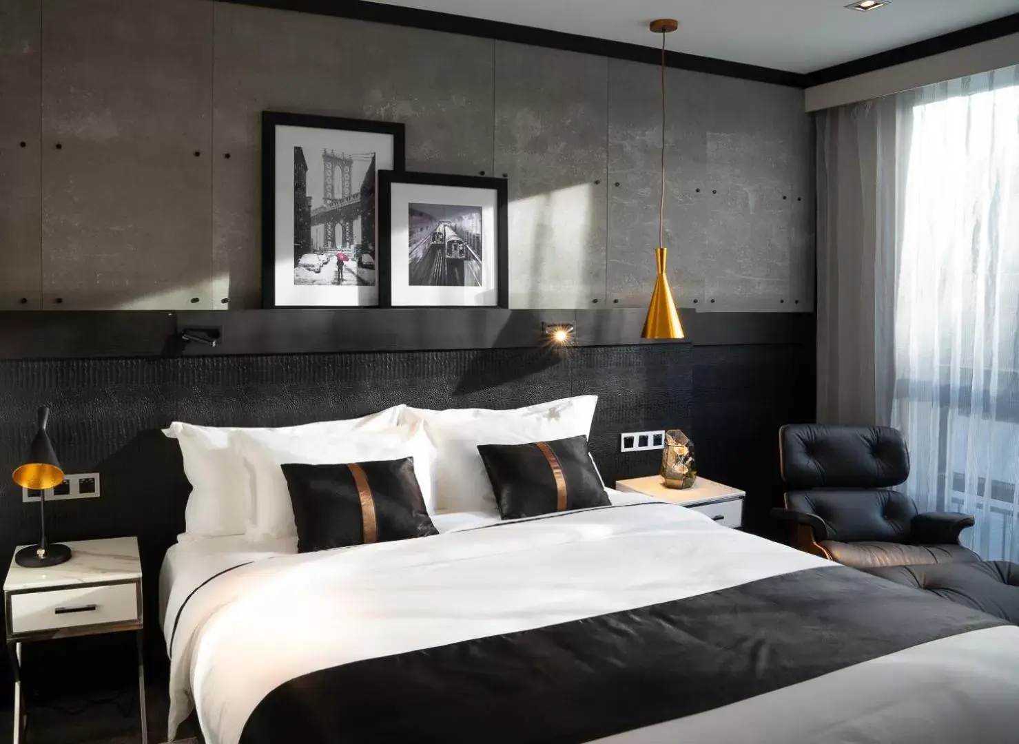 Bedroom, Bed in 42 Hotel
