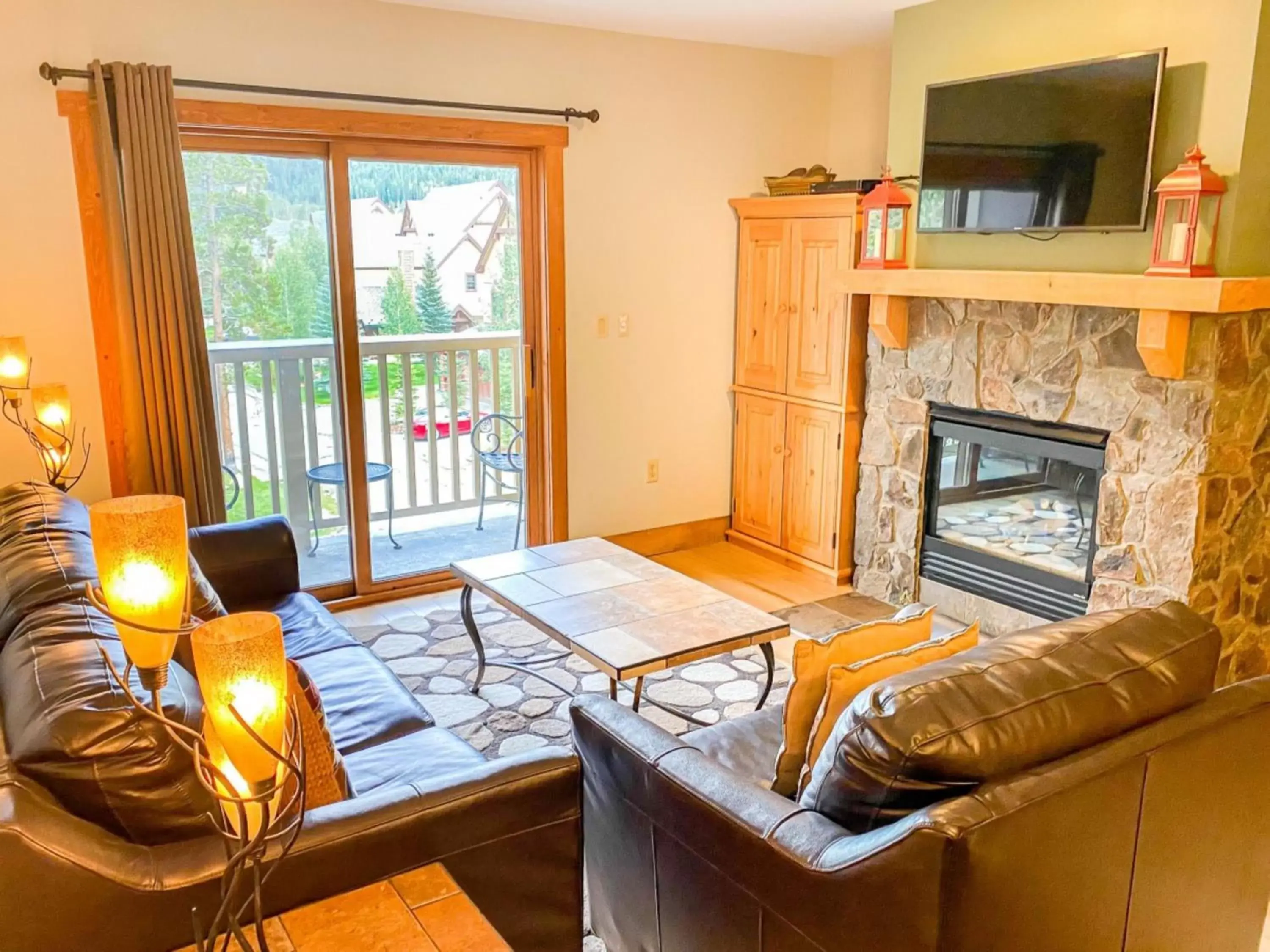 One-Bedroom Apartment in Red Hawk Lodge by Summit County Mountain Retreats One-Bedroom Apartment in Red Hawk Lodge by Summit County Mountain Retreats