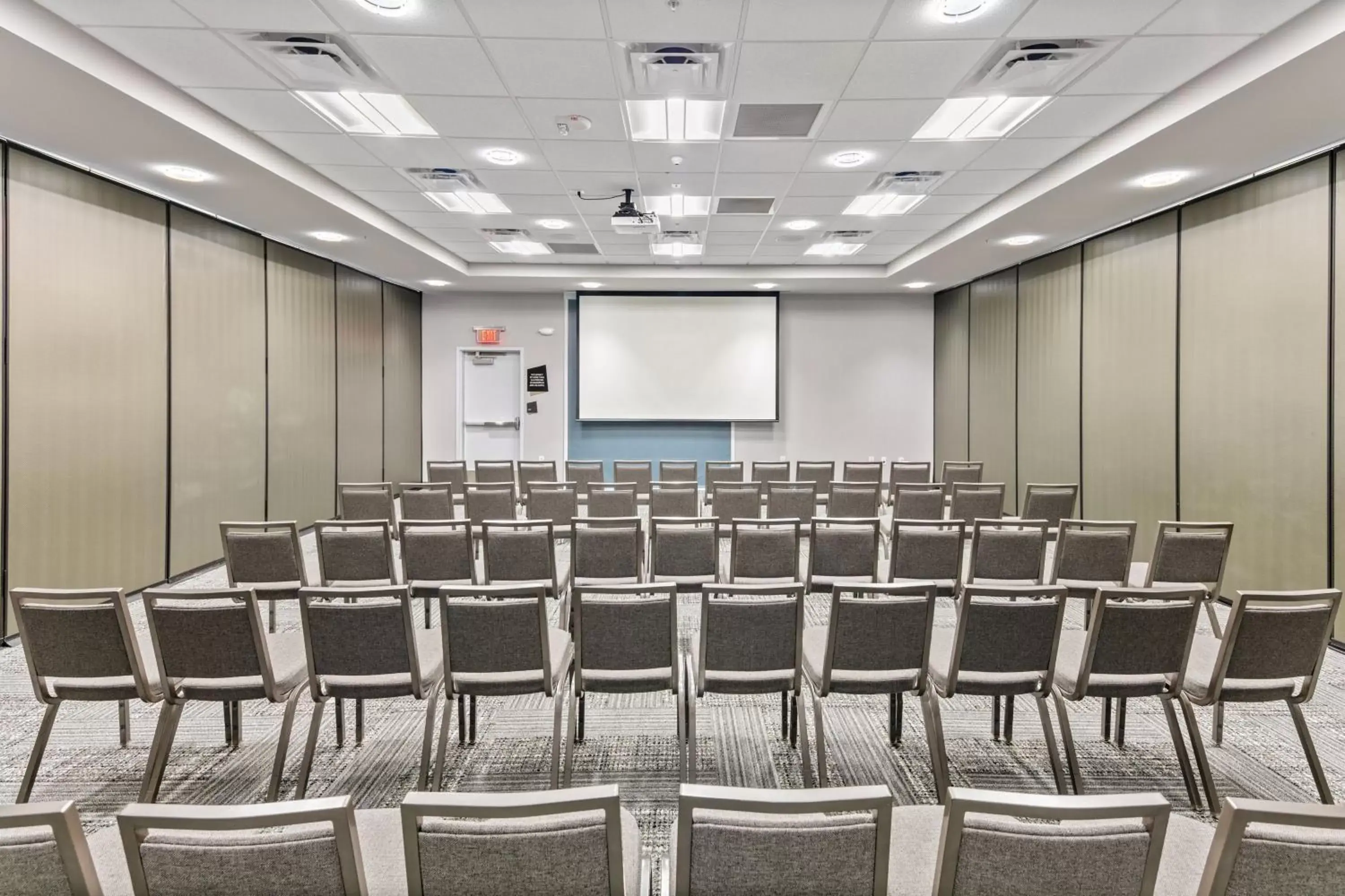 Meeting/conference room in Aloft Anchorage