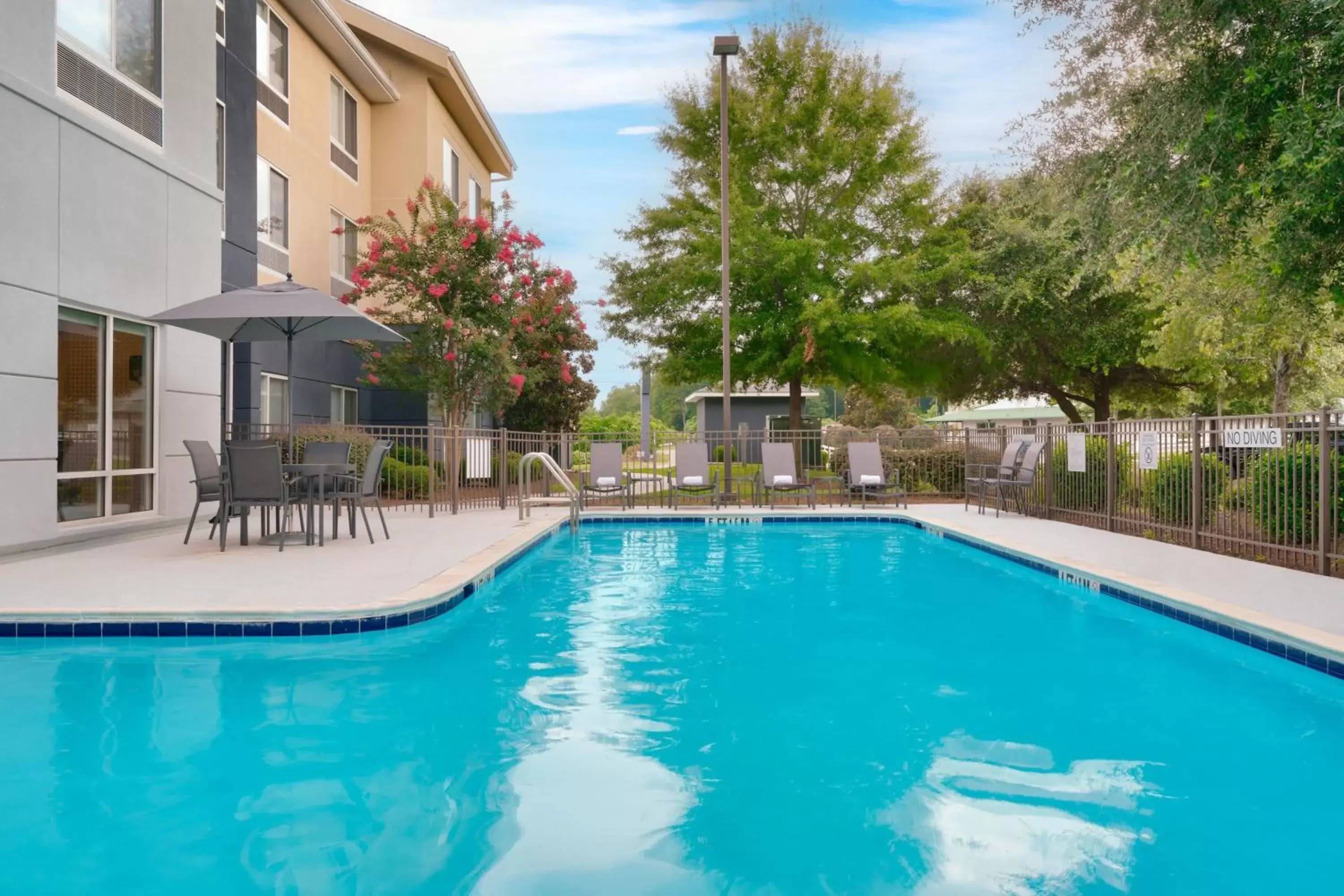 Swimming Pool in Fairfield Inn & Suites by Marriott Albany