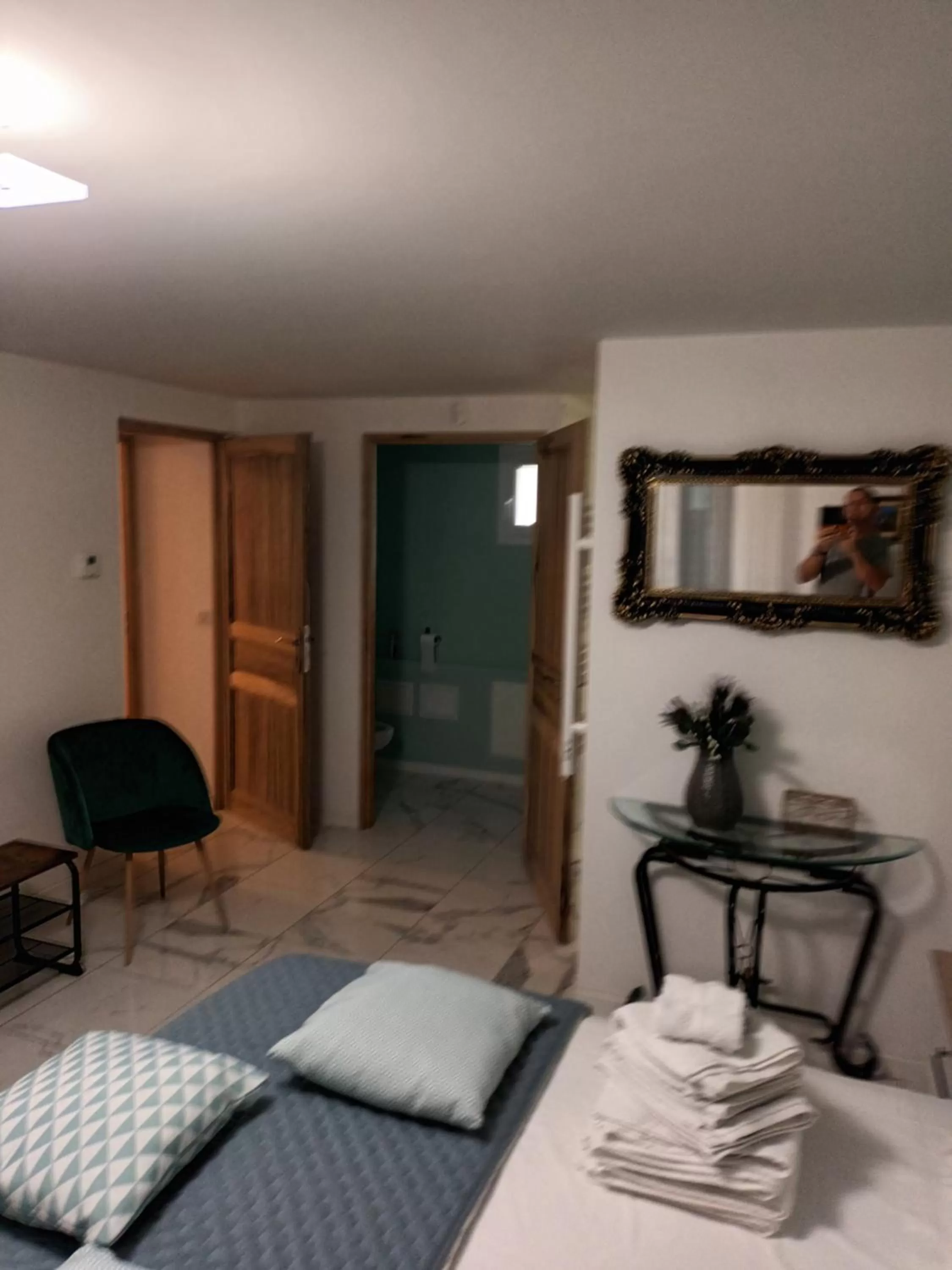 Double Room with Garden View in BASTIDE DES MARTELIERES